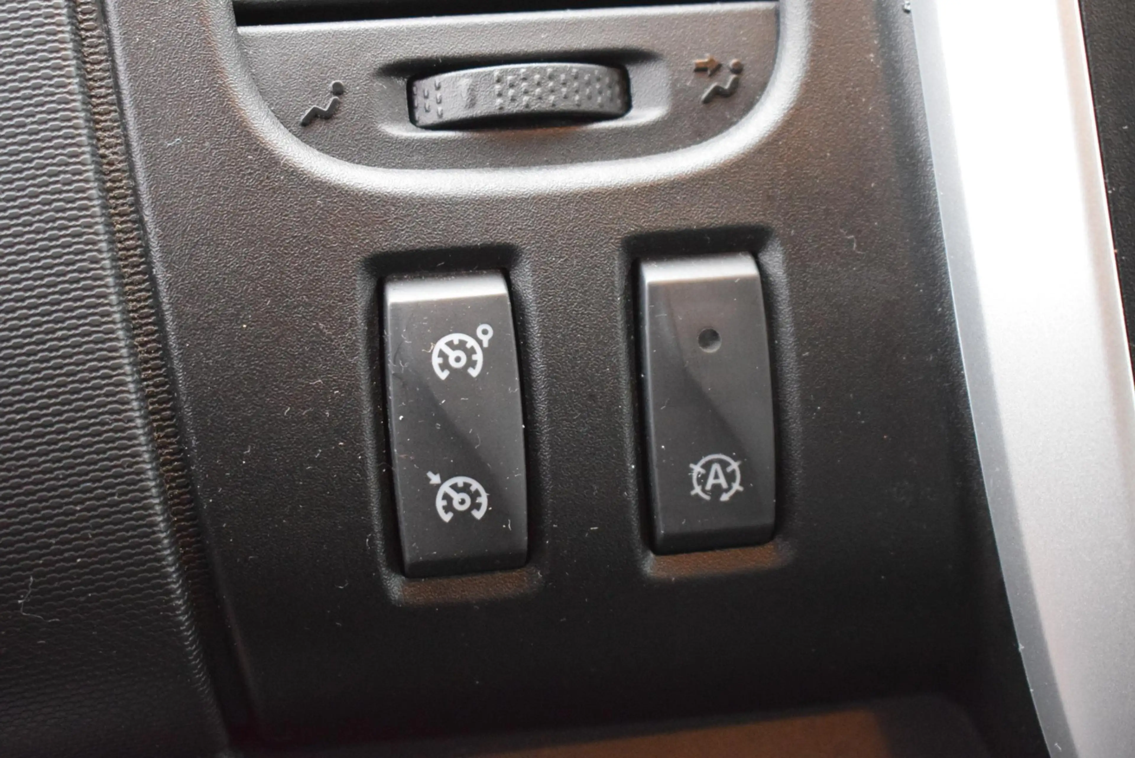 Nissan NV300 2.0 dCi 145 L2H1 Optima DC Comfort Navi Airco Came — photo 11