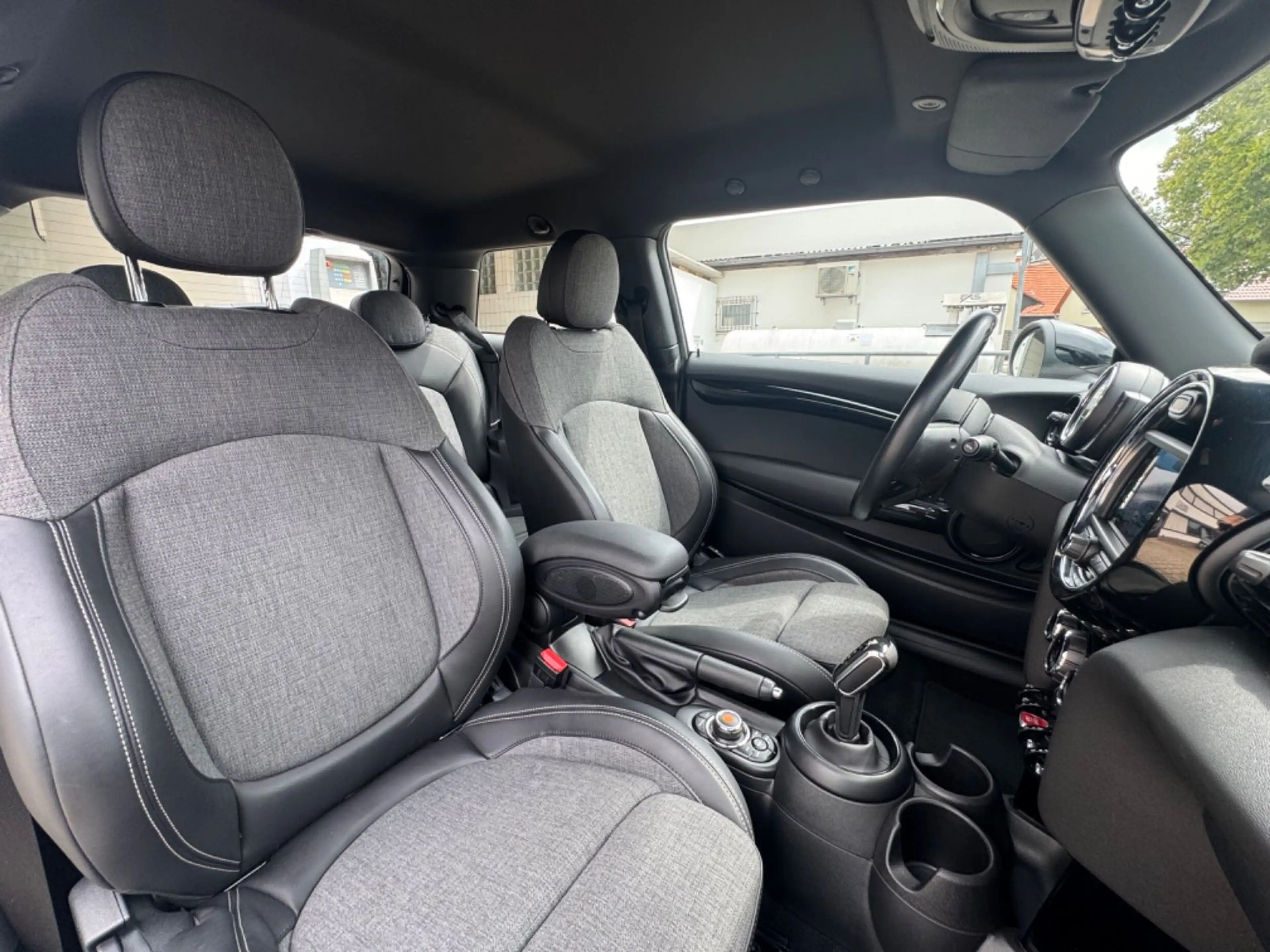 MINI Cooper Mini | LED | Automatik | BT CarPlay — photo 28