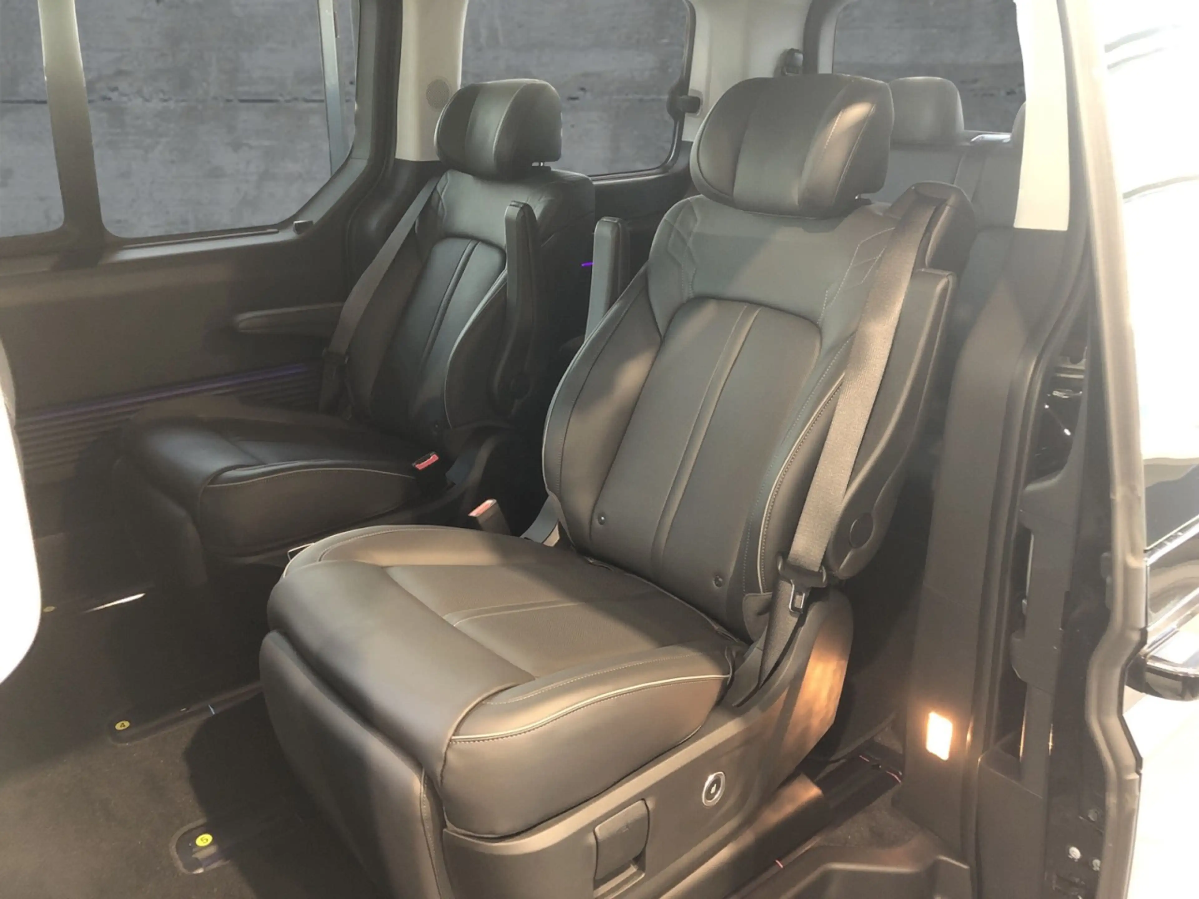 Hyundai STARIA HEV 1.6 T-GDi (225 PS) 6-AT 2WD SIGNATURE Klima — photo 15