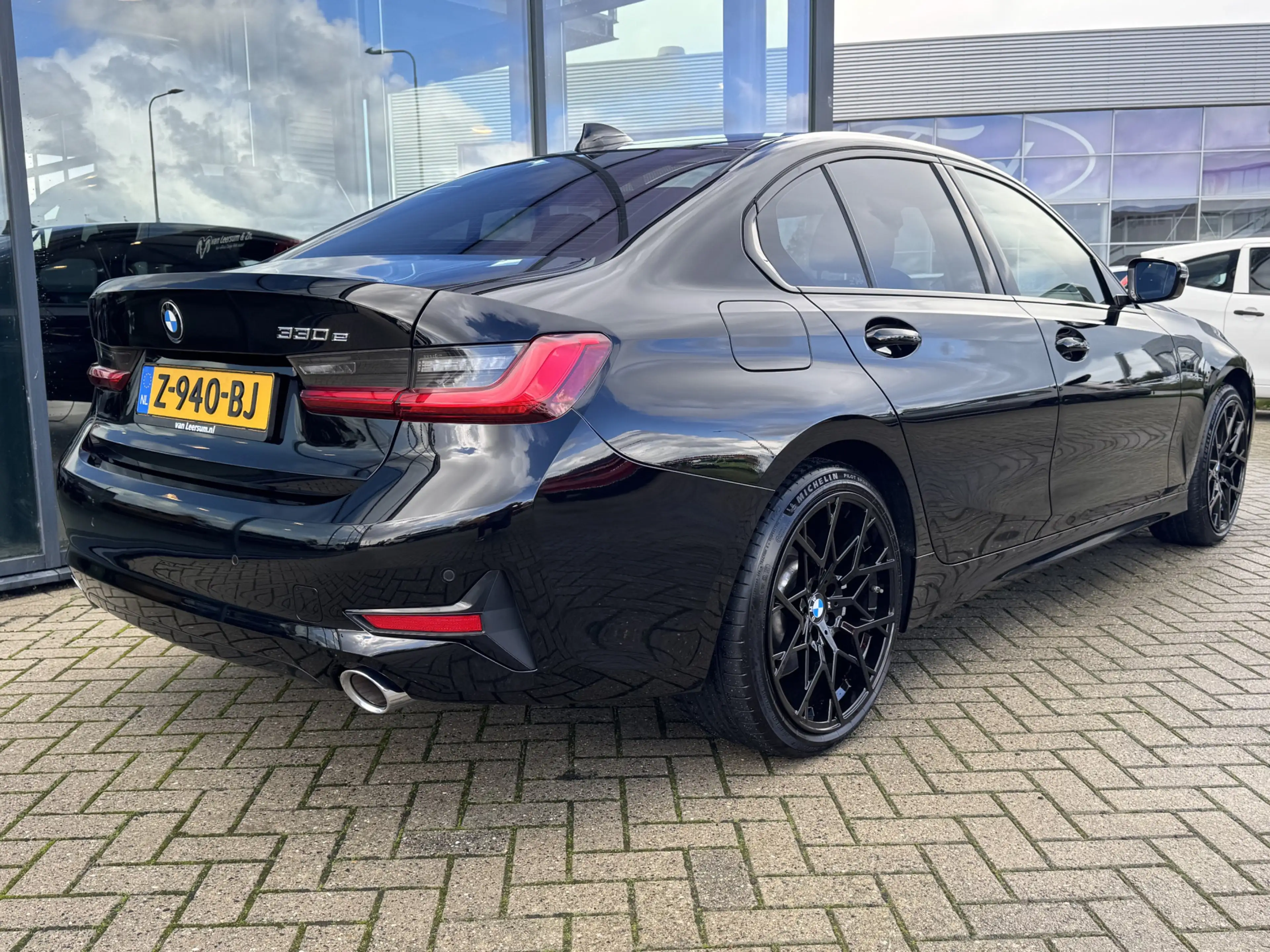 BMW 330 3-serie 330e Sport Line | Business Professional | — photo 2