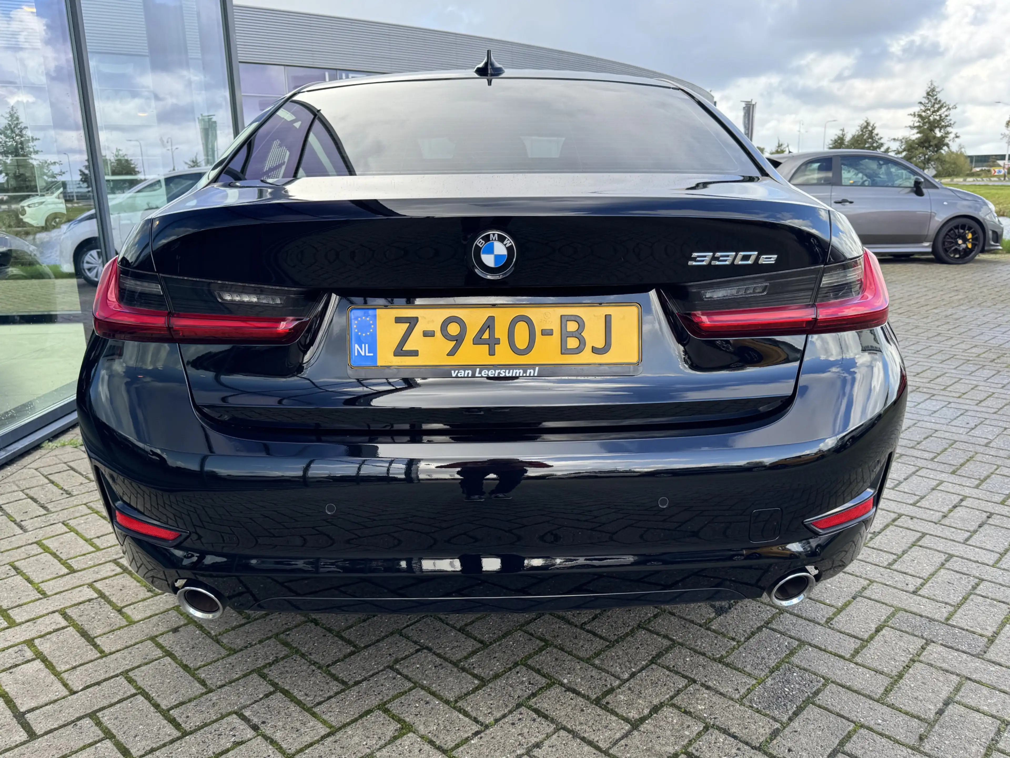 BMW 330 3-serie 330e Sport Line | Business Professional | — photo 13