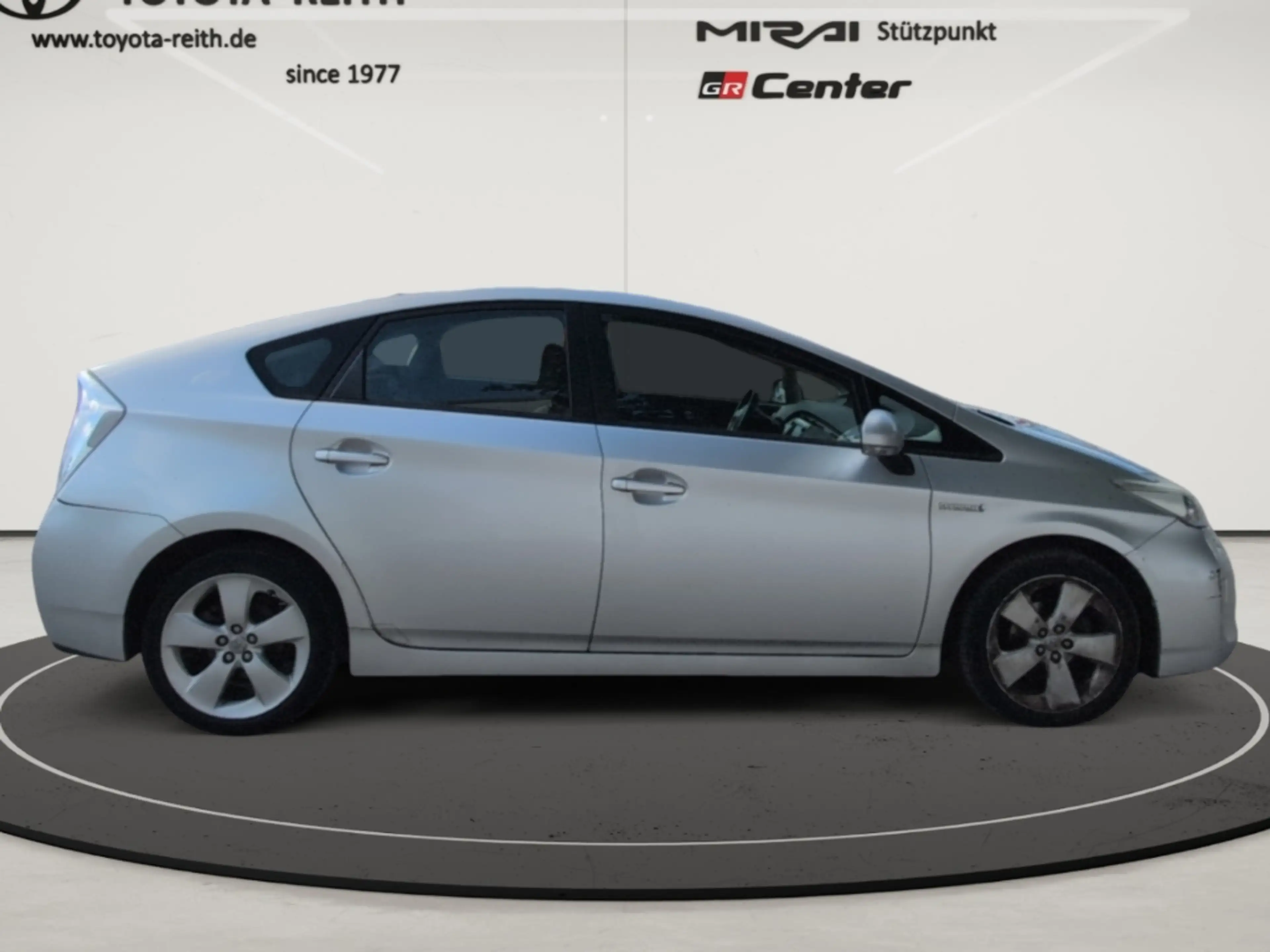 Toyota Prius Executive LED Keyless Entry Keyless Start Temp Tel — photo 5