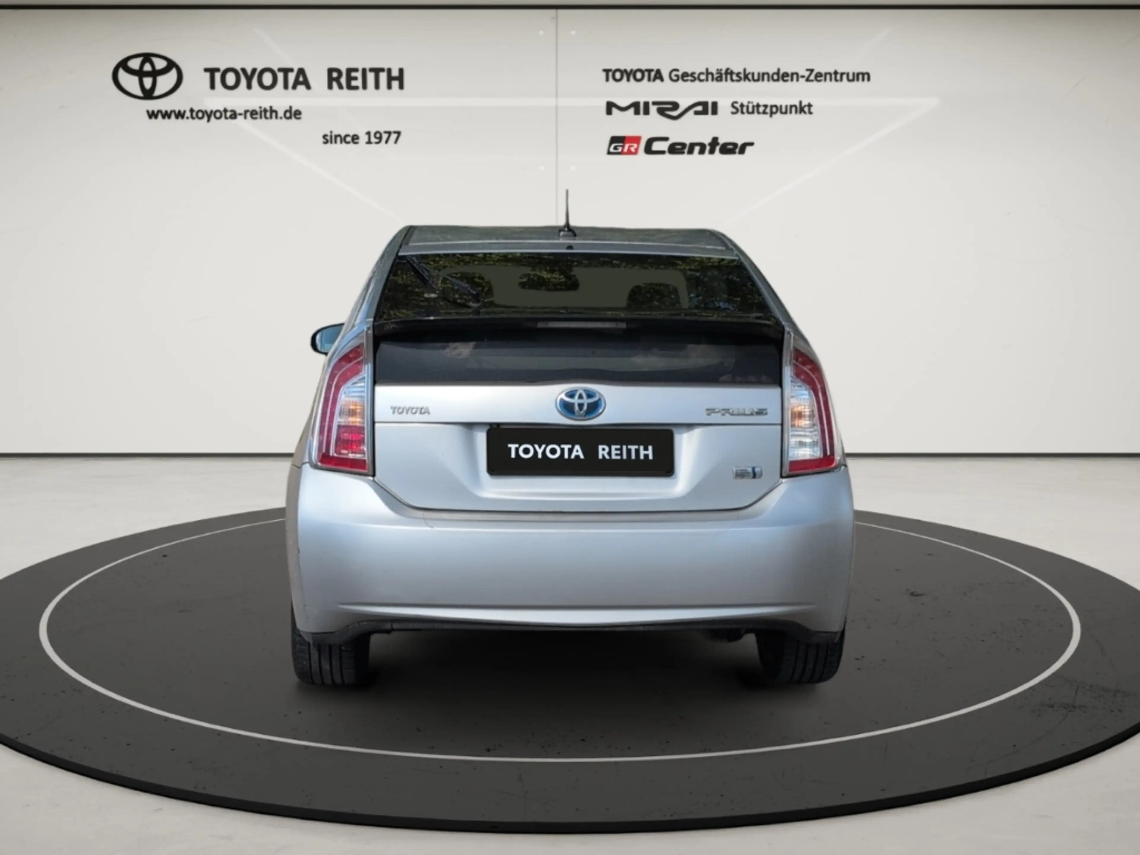 Toyota Prius Executive LED Keyless Entry Keyless Start Temp Tel — photo 4
