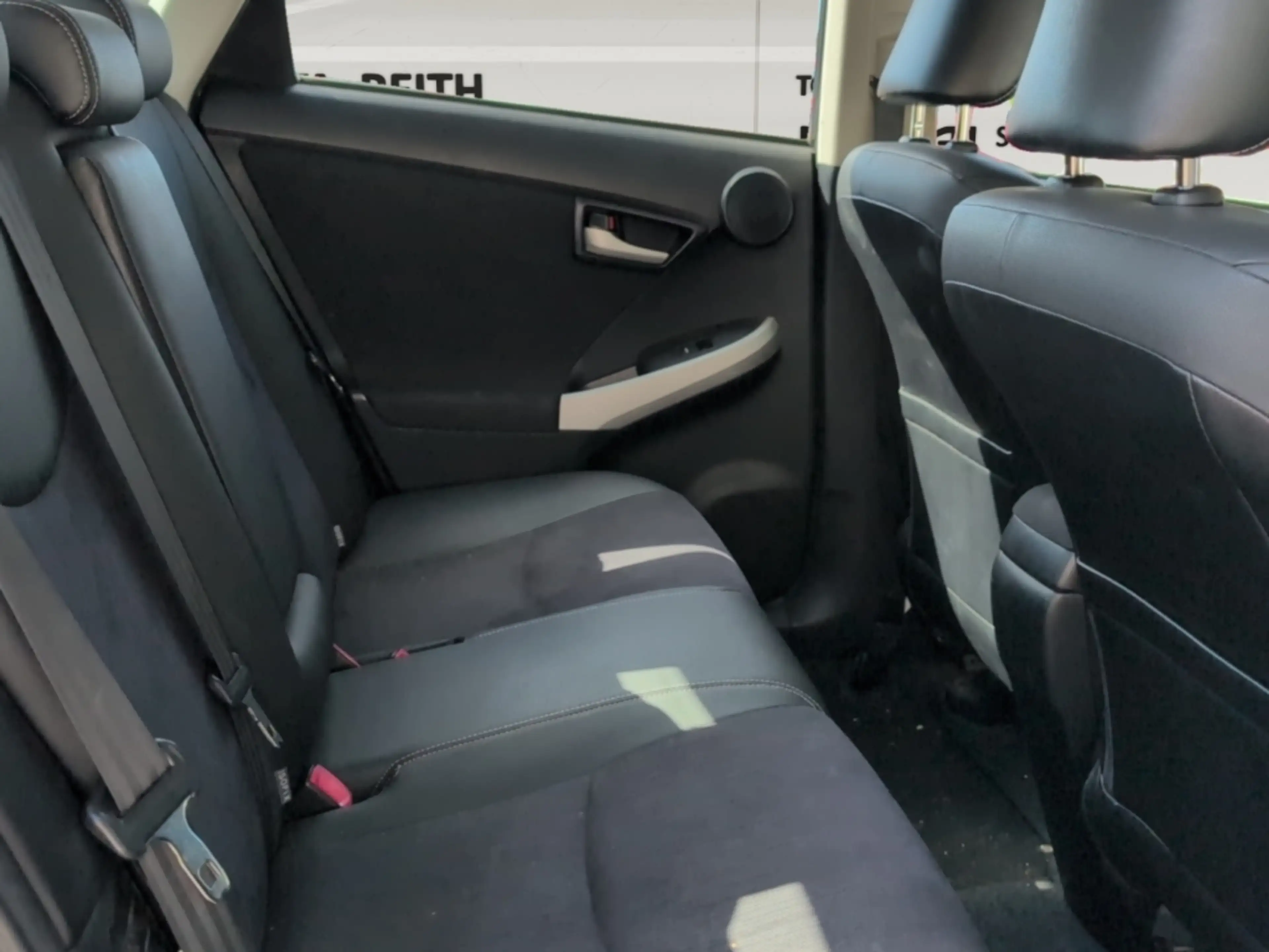 Toyota Prius Executive LED Keyless Entry Keyless Start Temp Tel — photo 11