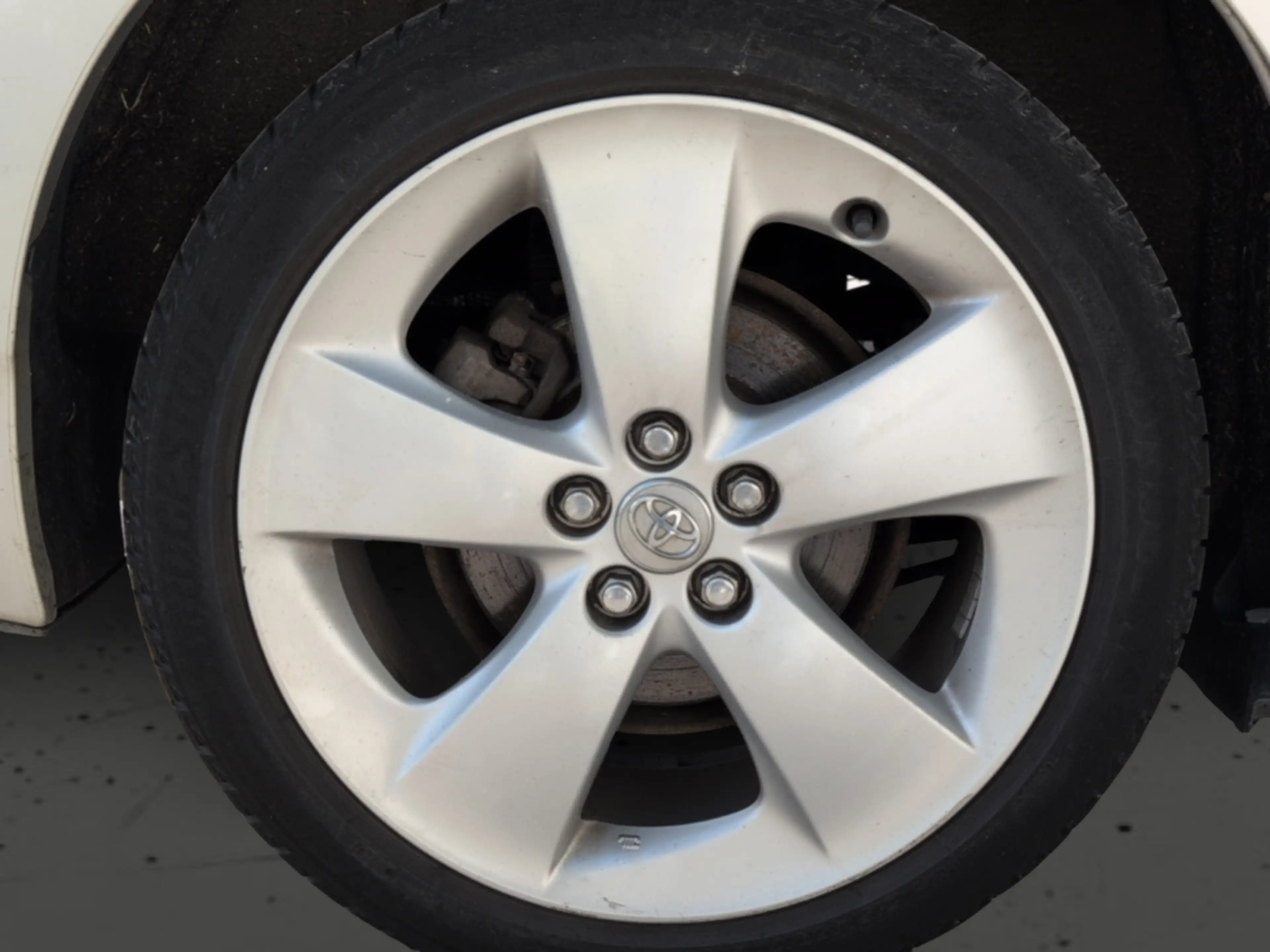 Toyota Prius Executive LED Keyless Entry Keyless Start Temp Tel — photo 12