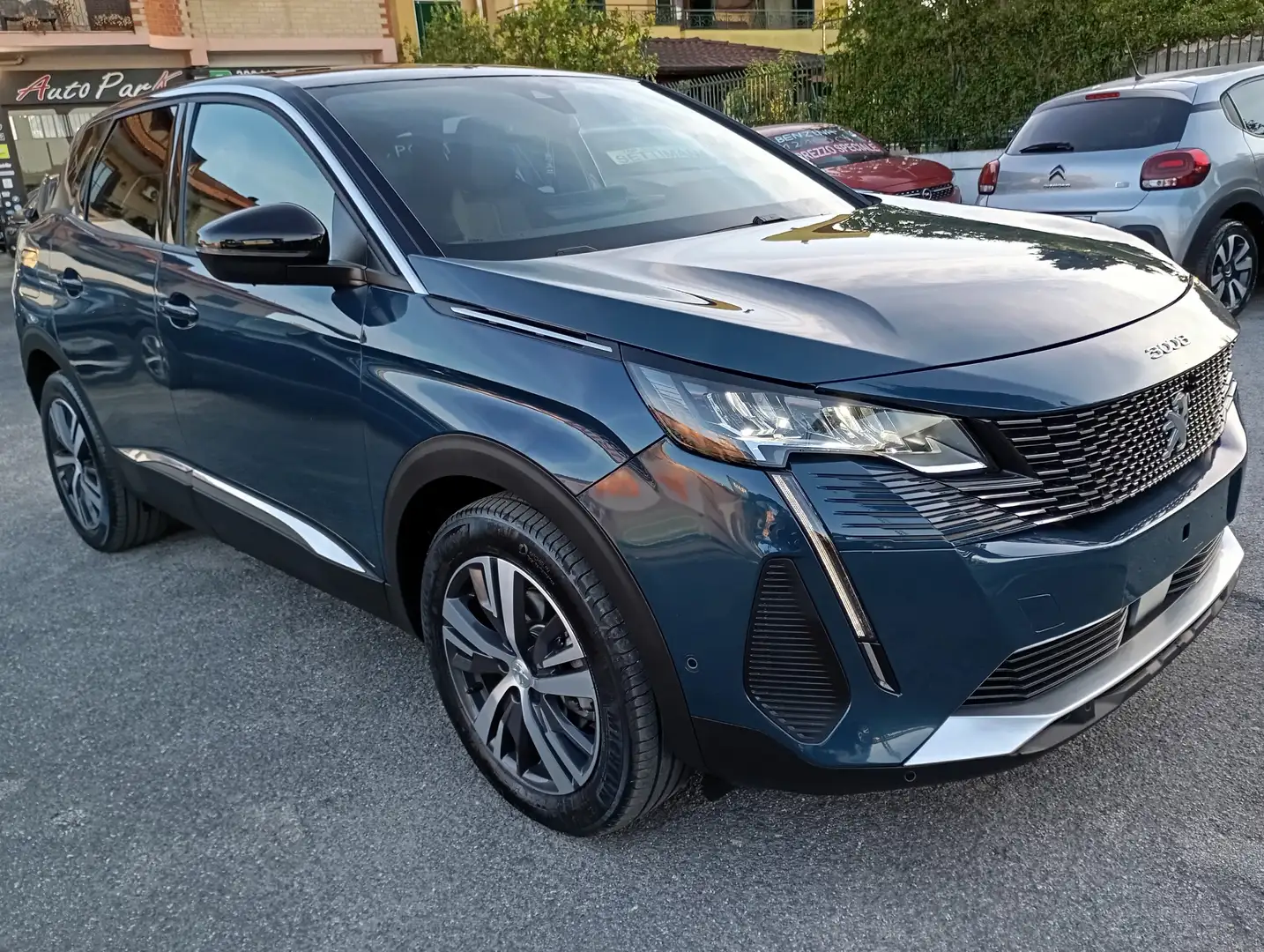 Peugeot 3008 1.2 PureTech Turbo 130CV Allure Pack Bleu - 2