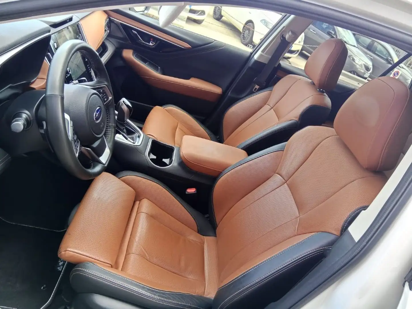 Subaru OUTBACK Outback 2.5i Premium lineartronic Wit - 2