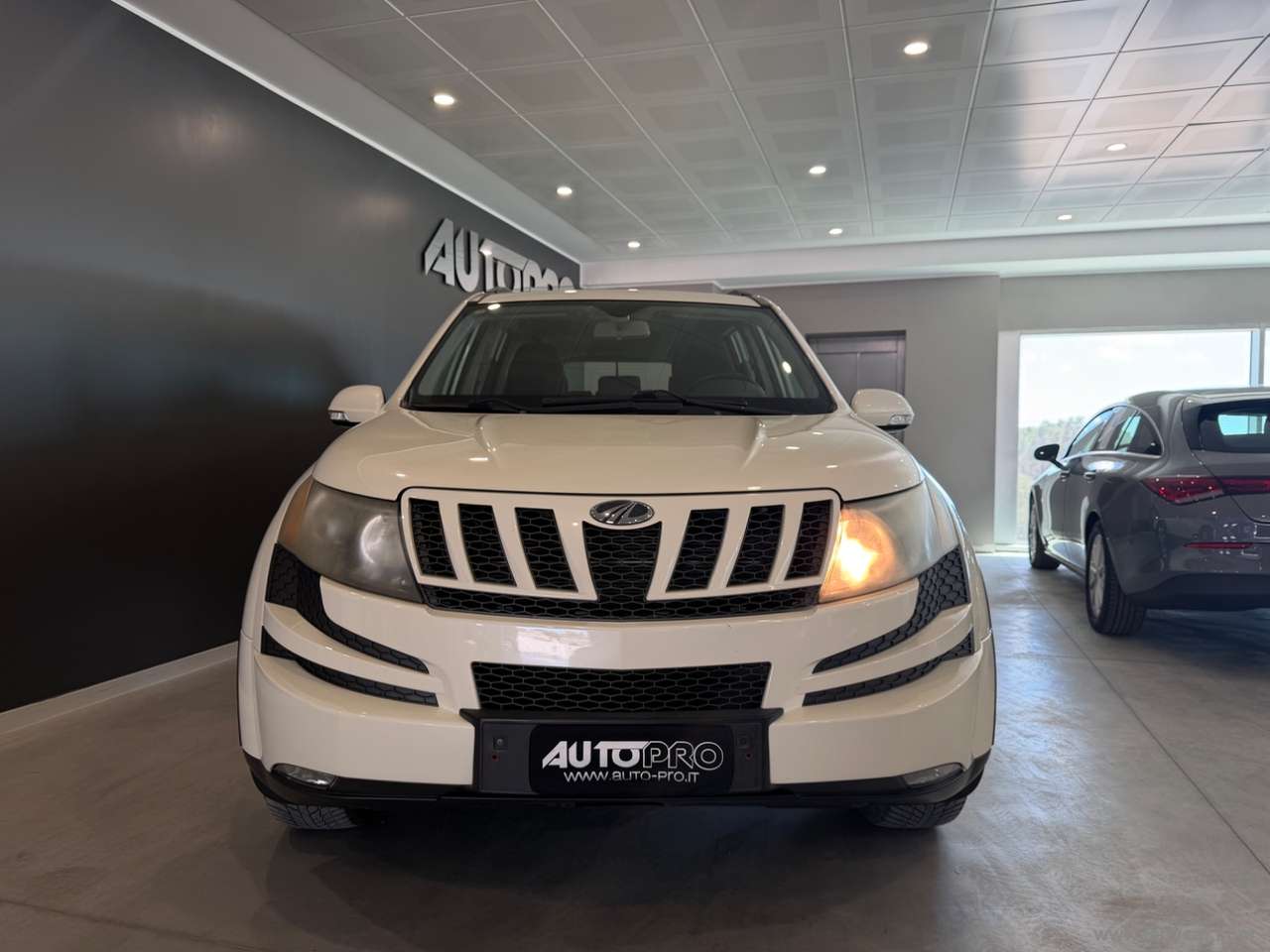 Mahindra XUV500 2.2 16V FWD W6