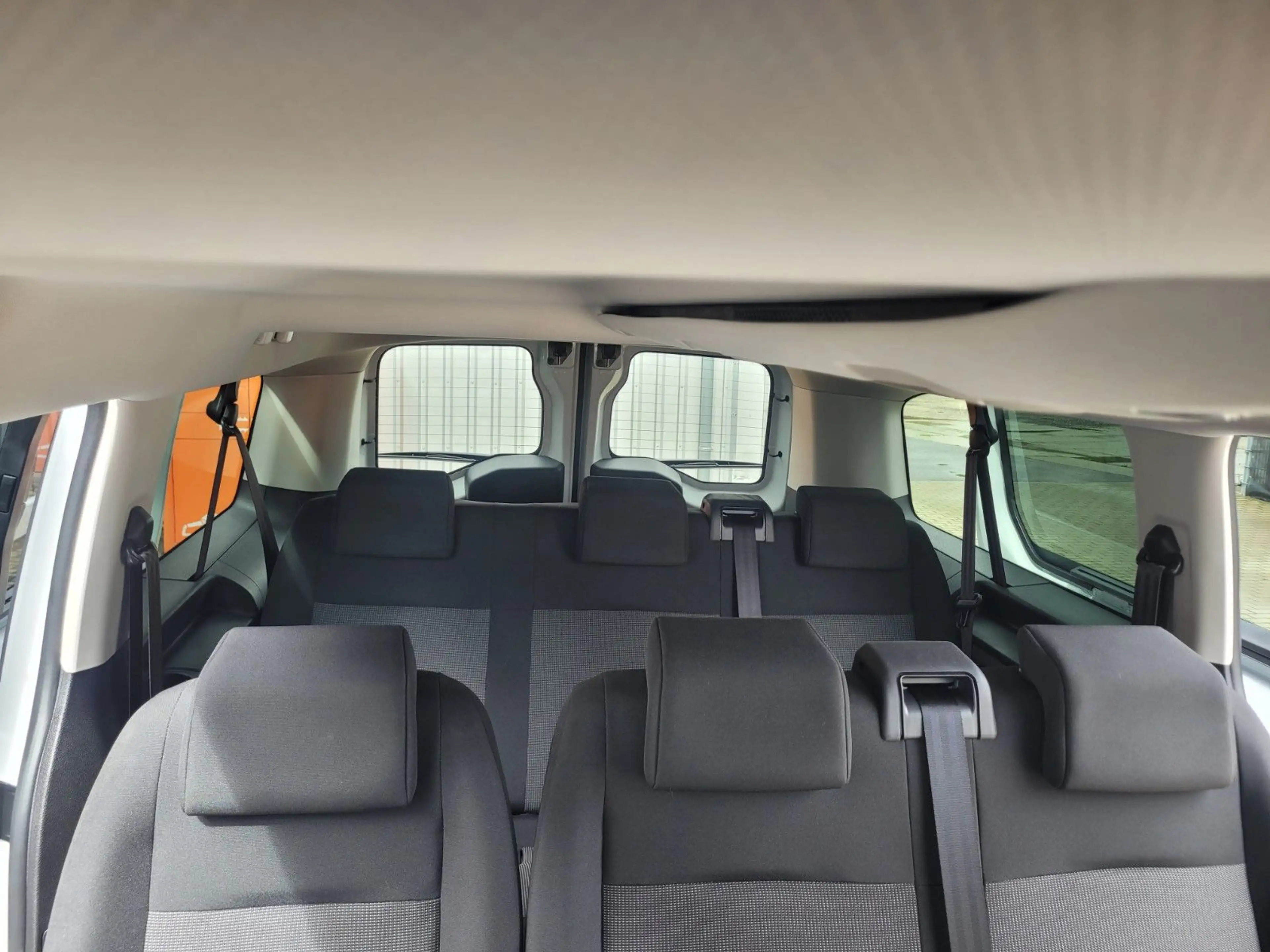 Peugeot Expert E-Expert 75kWh Batterie BUS 9 Si Kamera LED NAVI — photo 15