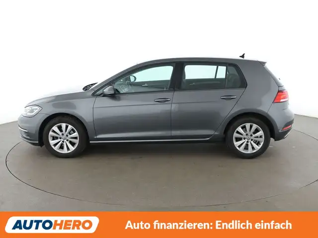 Volkswagen Golf view 3