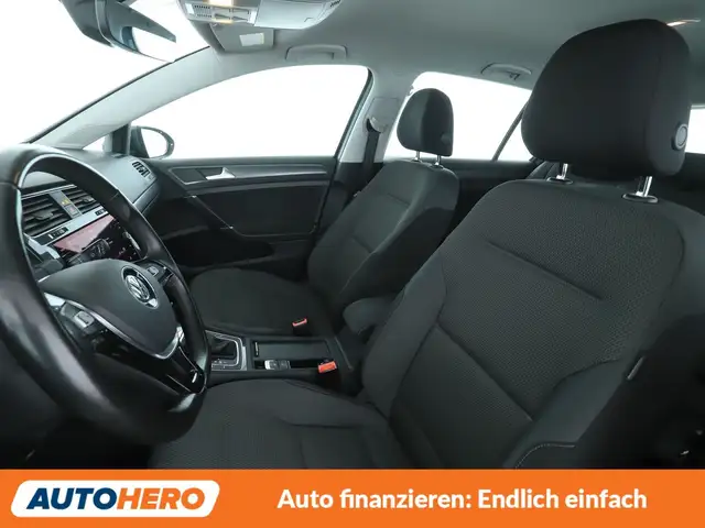 Volkswagen Golf view 10