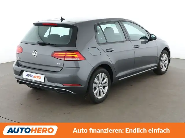 Volkswagen Golf view 6
