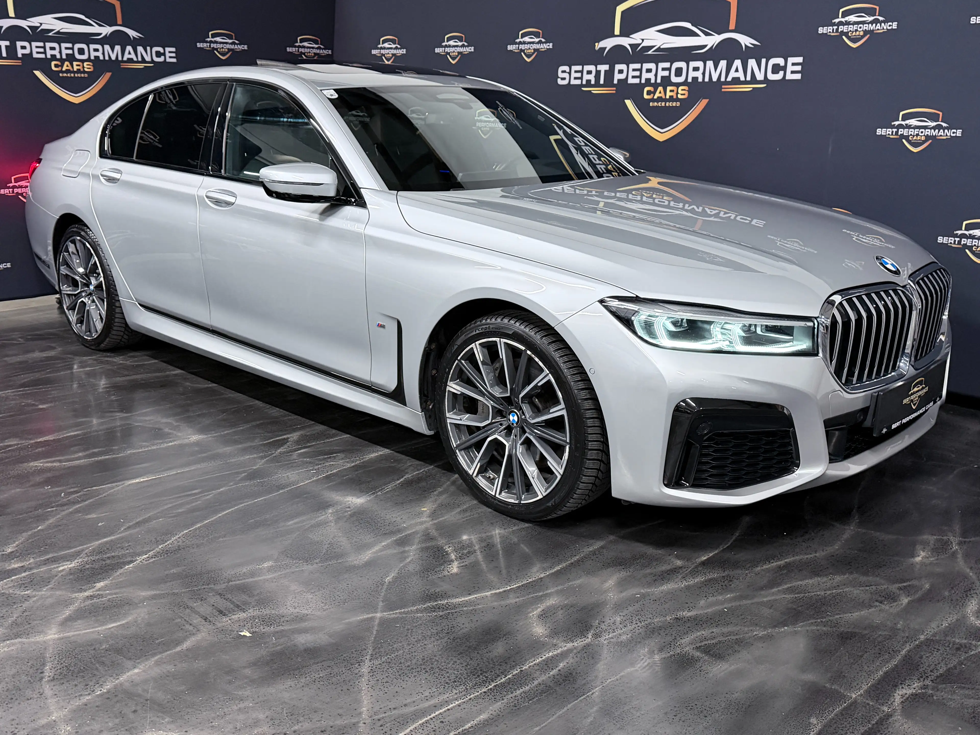 BMW 740 740 d xDrive ** M-Paket ** — photo 15