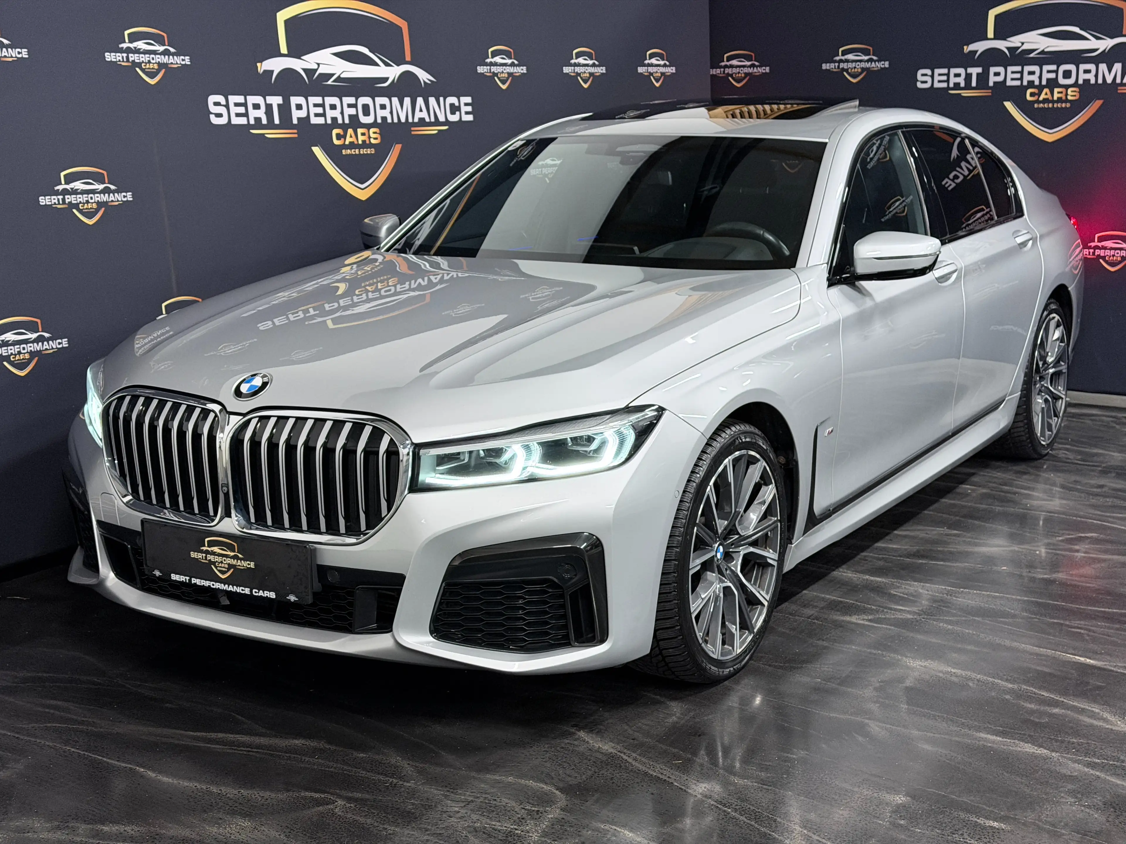 BMW 740 740 d xDrive ** M-Paket ** — photo 2