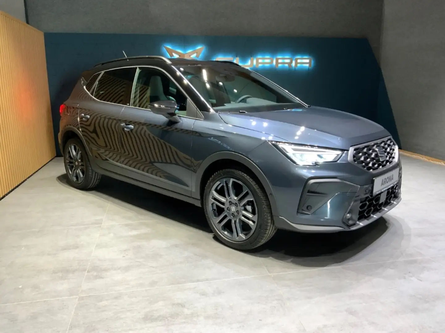 SEAT Arona FR 1.0TSI DSG+ACC+Sitzhzg +LED+Navi Grau - 2