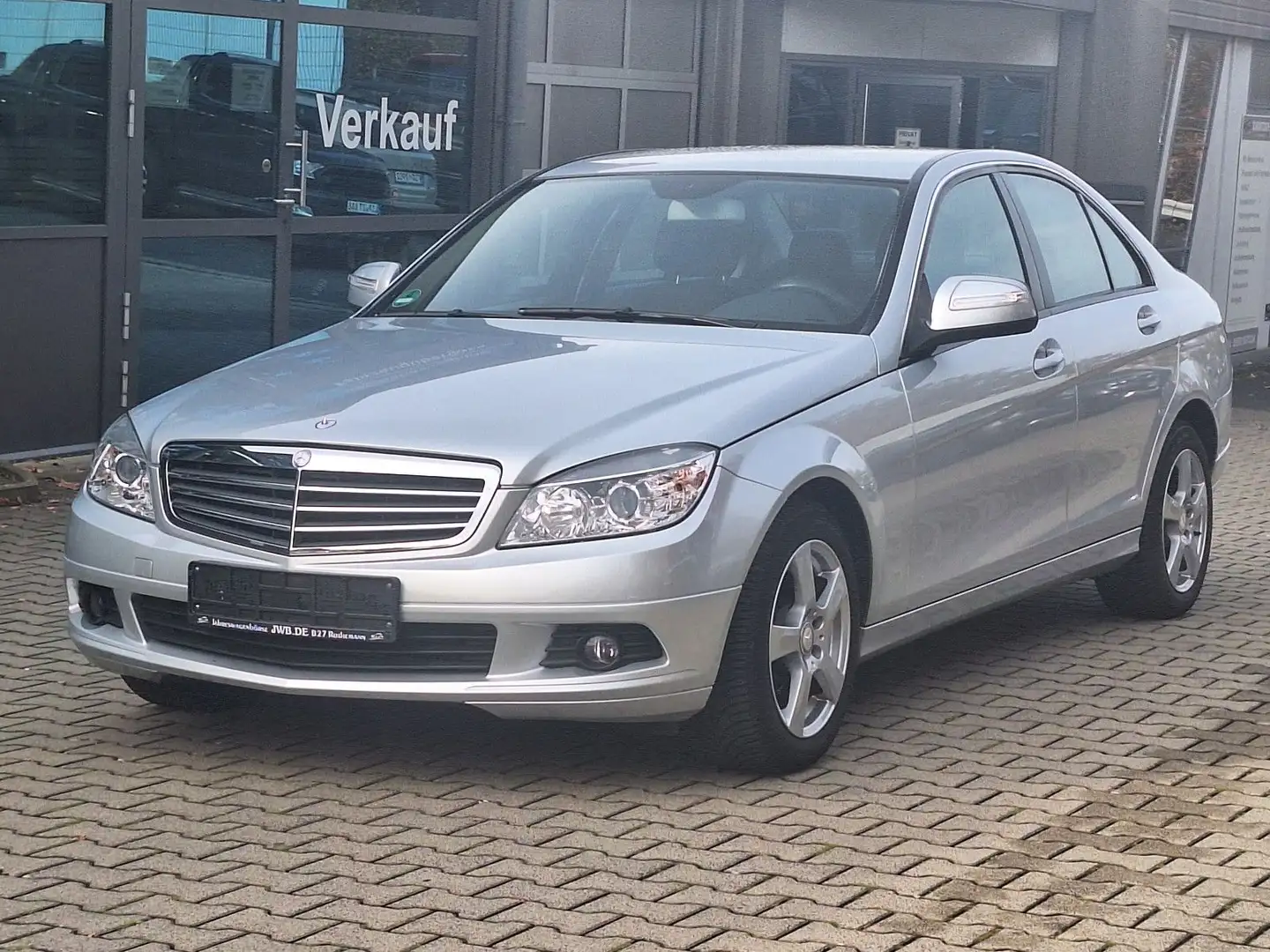 Mercedes-Benz C 180 Lim. W204 Kompr. 1.Hd TÜV NEU Klima Argent - 2