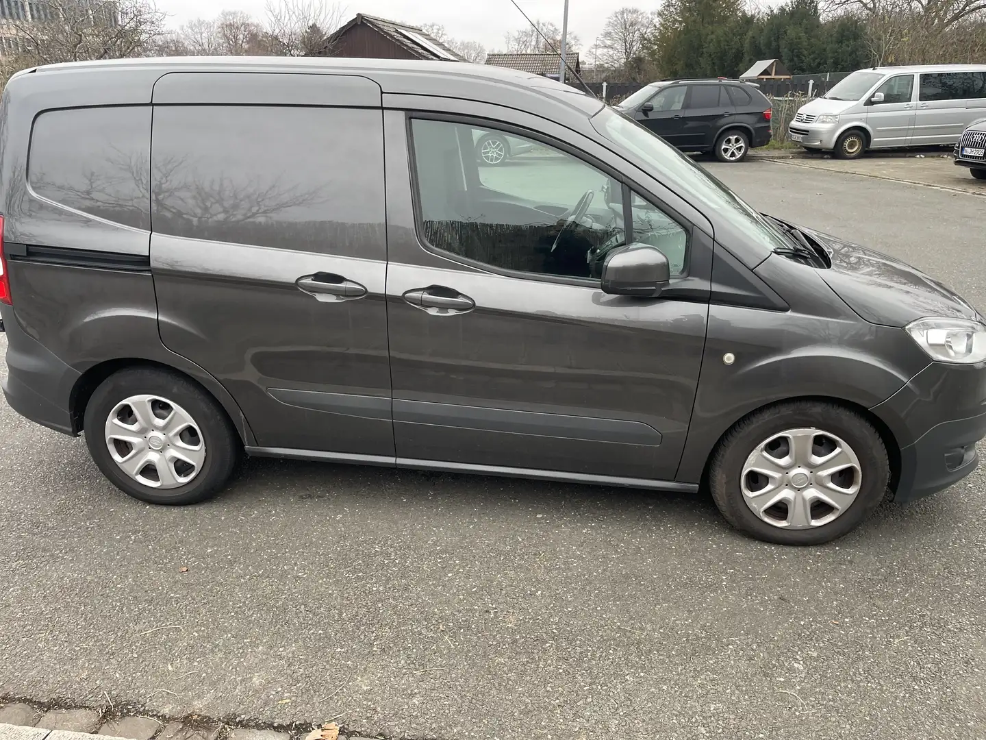 Ford Transit Courier Trend Grau - 2