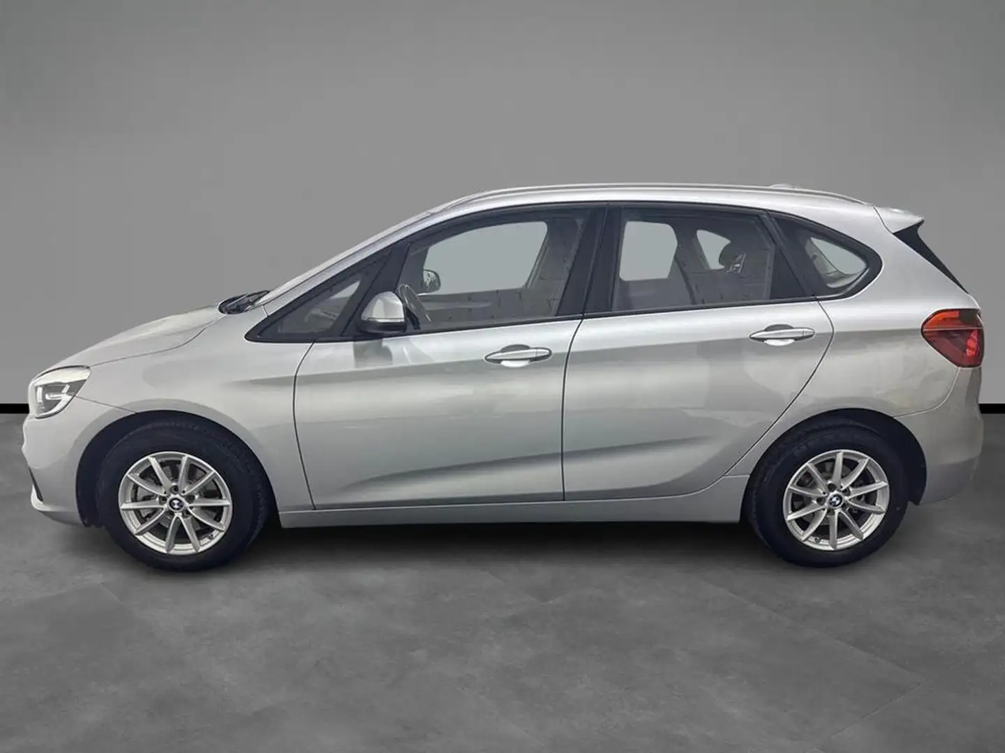 BMW 216 d Active Tourer Advantage auto Grigio - 2