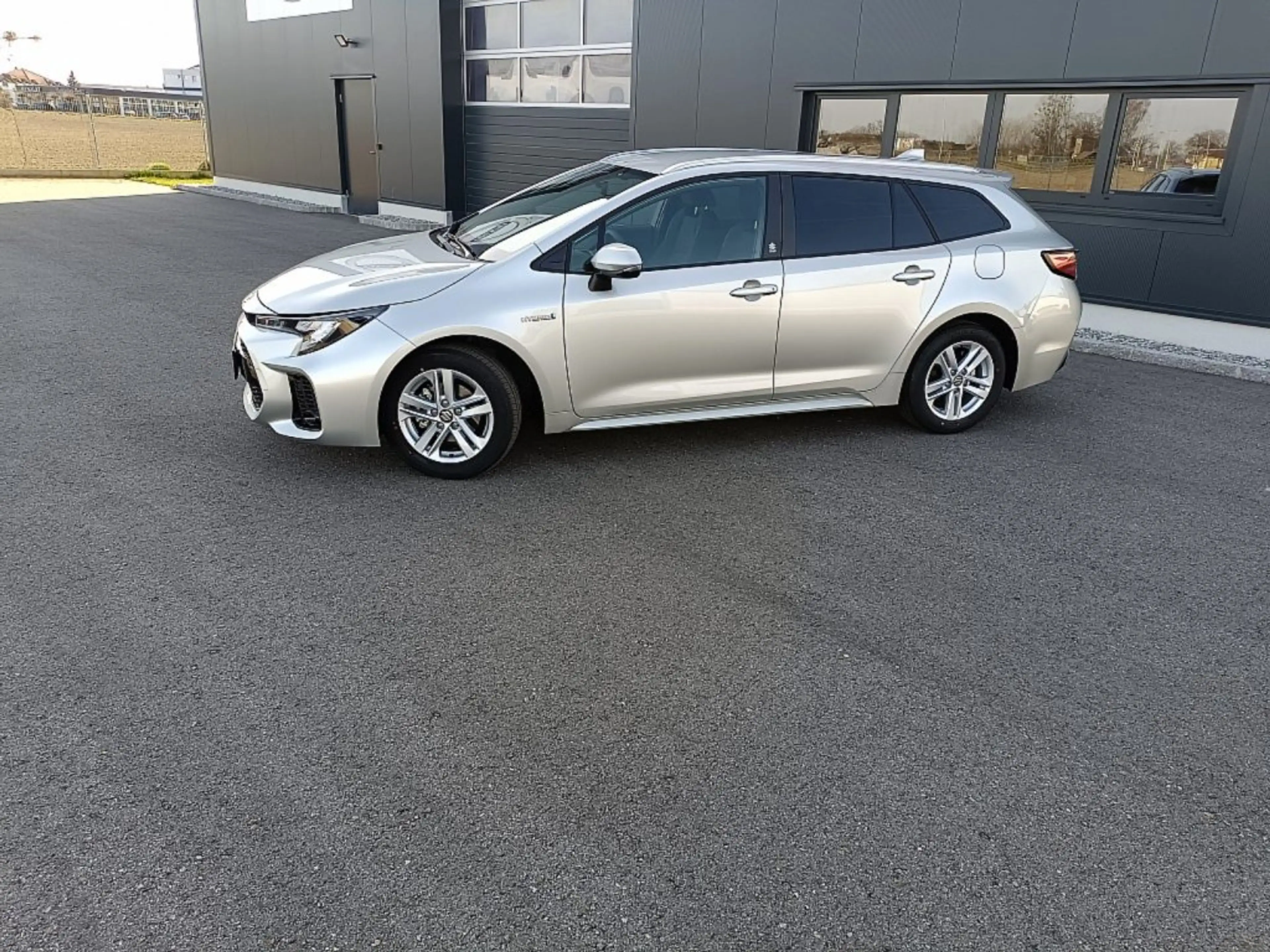 Suzuki Swace 1,8 GL HEV — photo 3