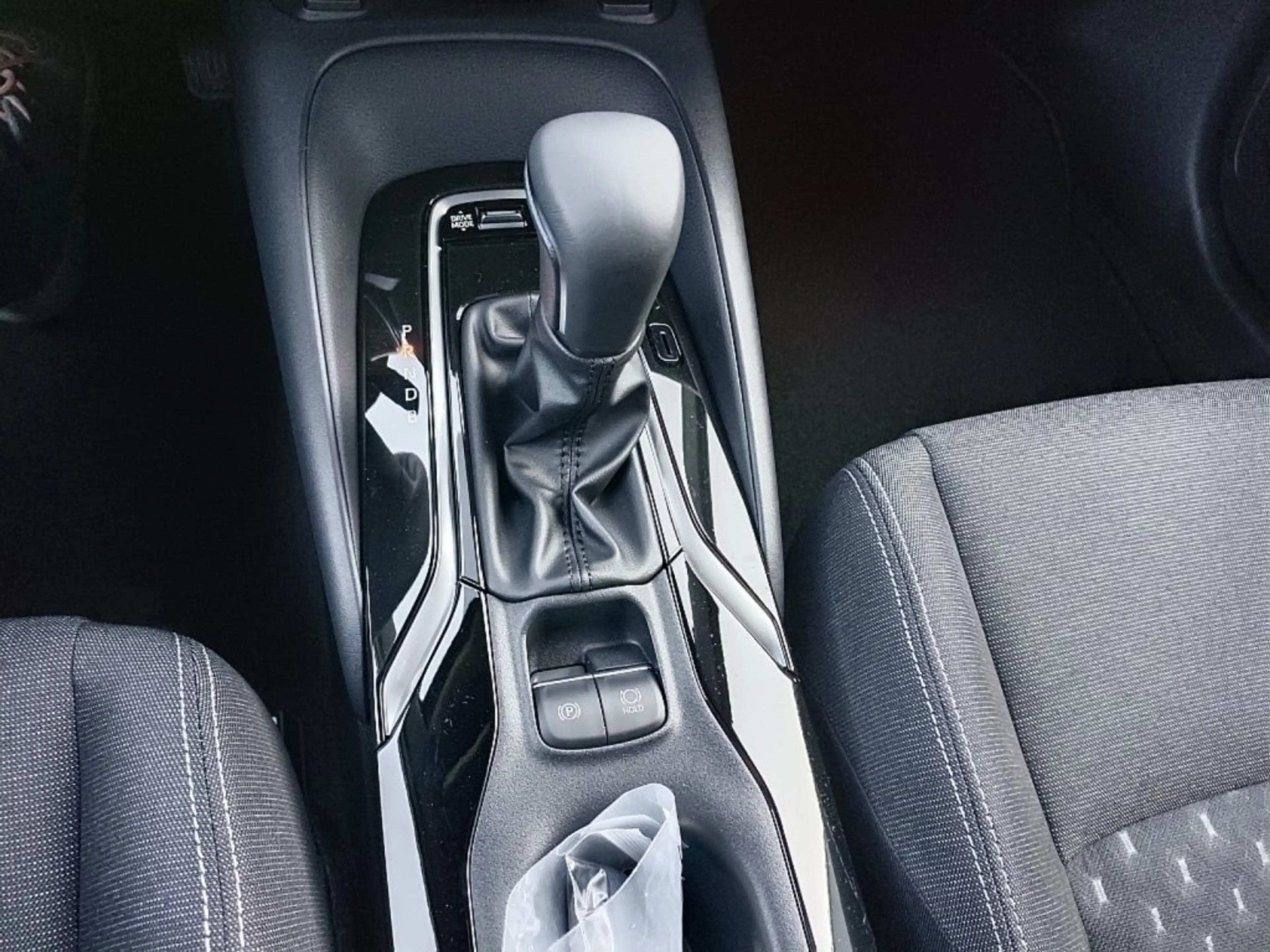 Suzuki Swace 1,8 GL HEV — photo 13