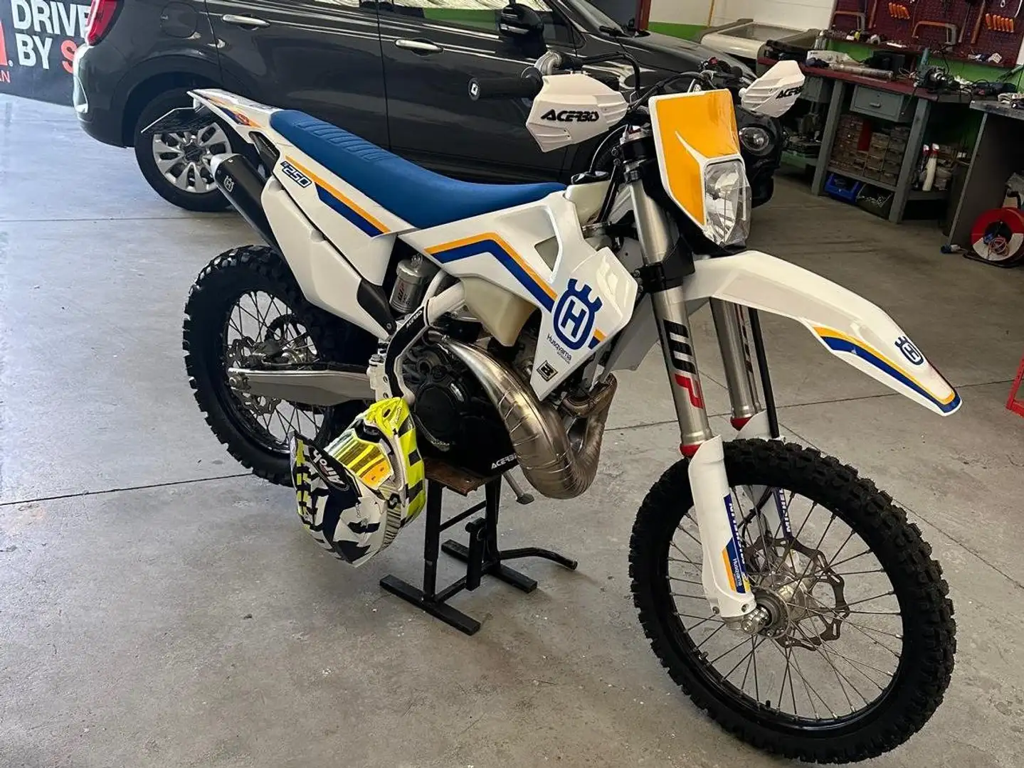 Husqvarna TE 250 Heritage Fehér - 2