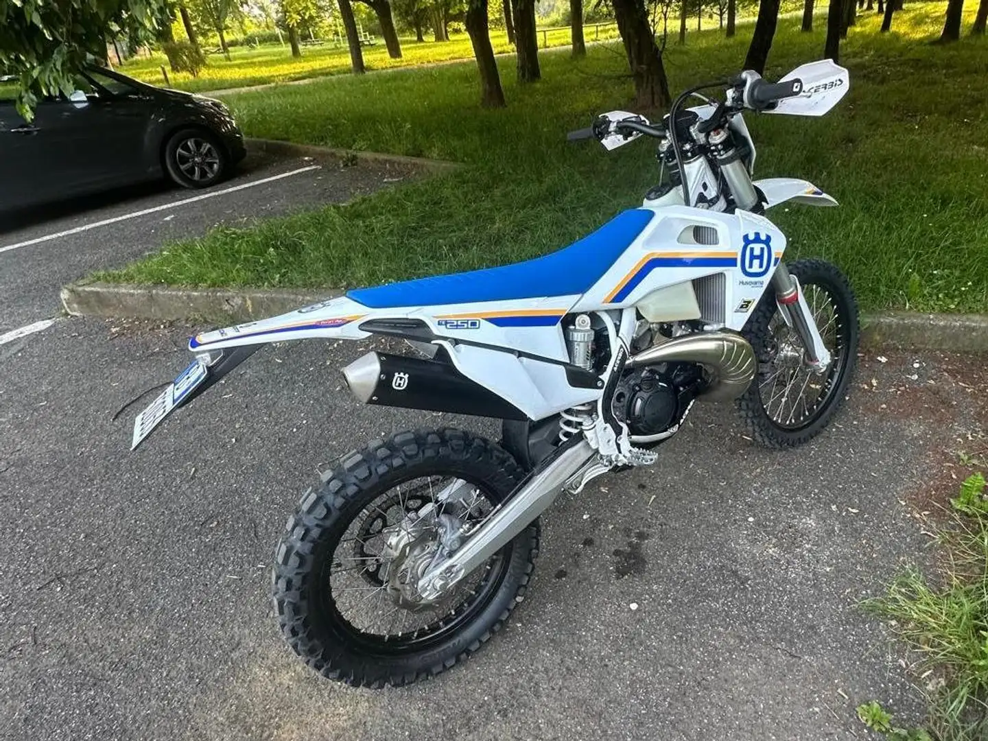 Husqvarna TE 250 Heritage Fehér - 1