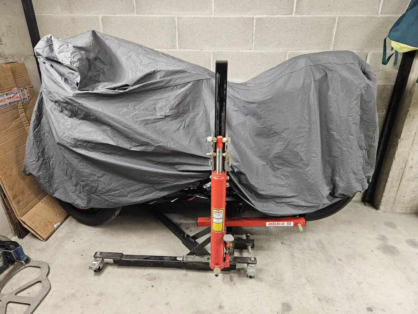 Aprilia RSV4 Factory Negro - 2