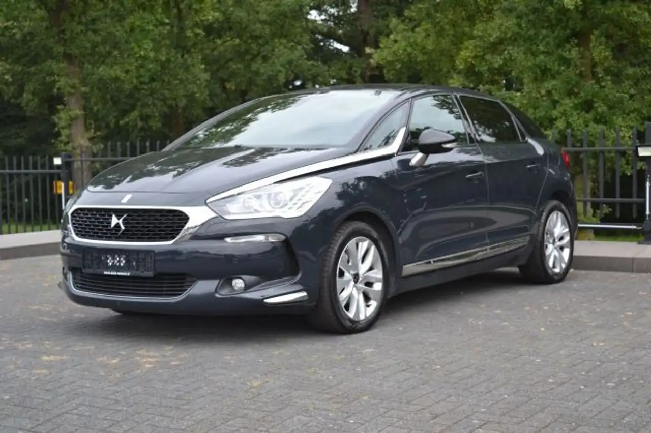 DS Automobiles DS 5