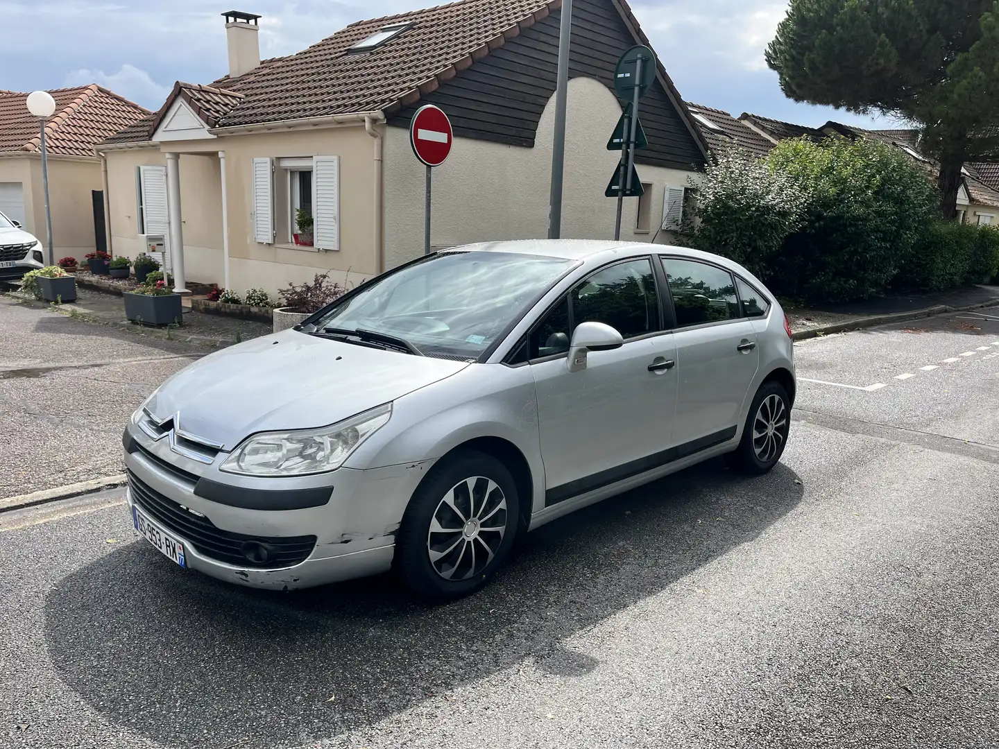Citroen C4 X C4 1 - 1.6 HDI 92 avec CarPlay IOS / Android - 2