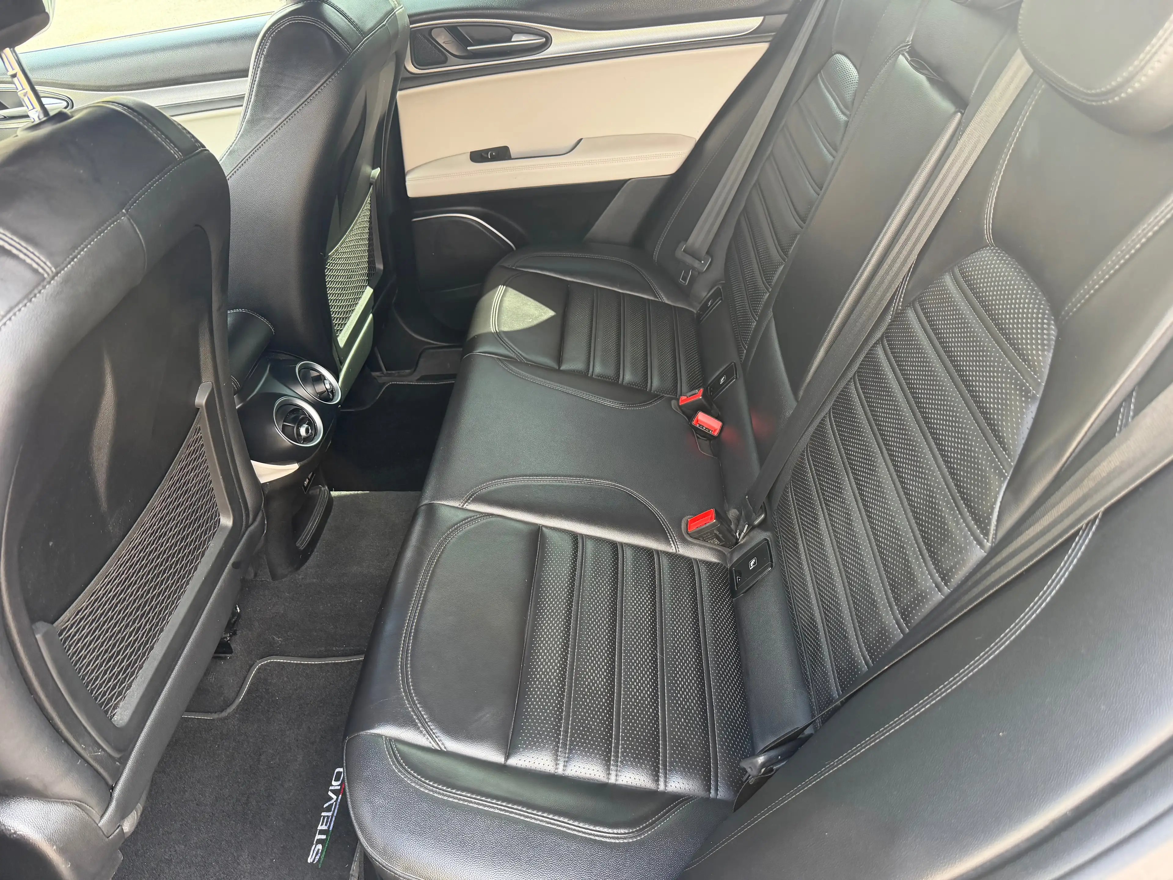 Alfa Romeo Stelvio Stelvio 2.2 JTD Lusso*Garantie 1an*Carpass* — photo 10