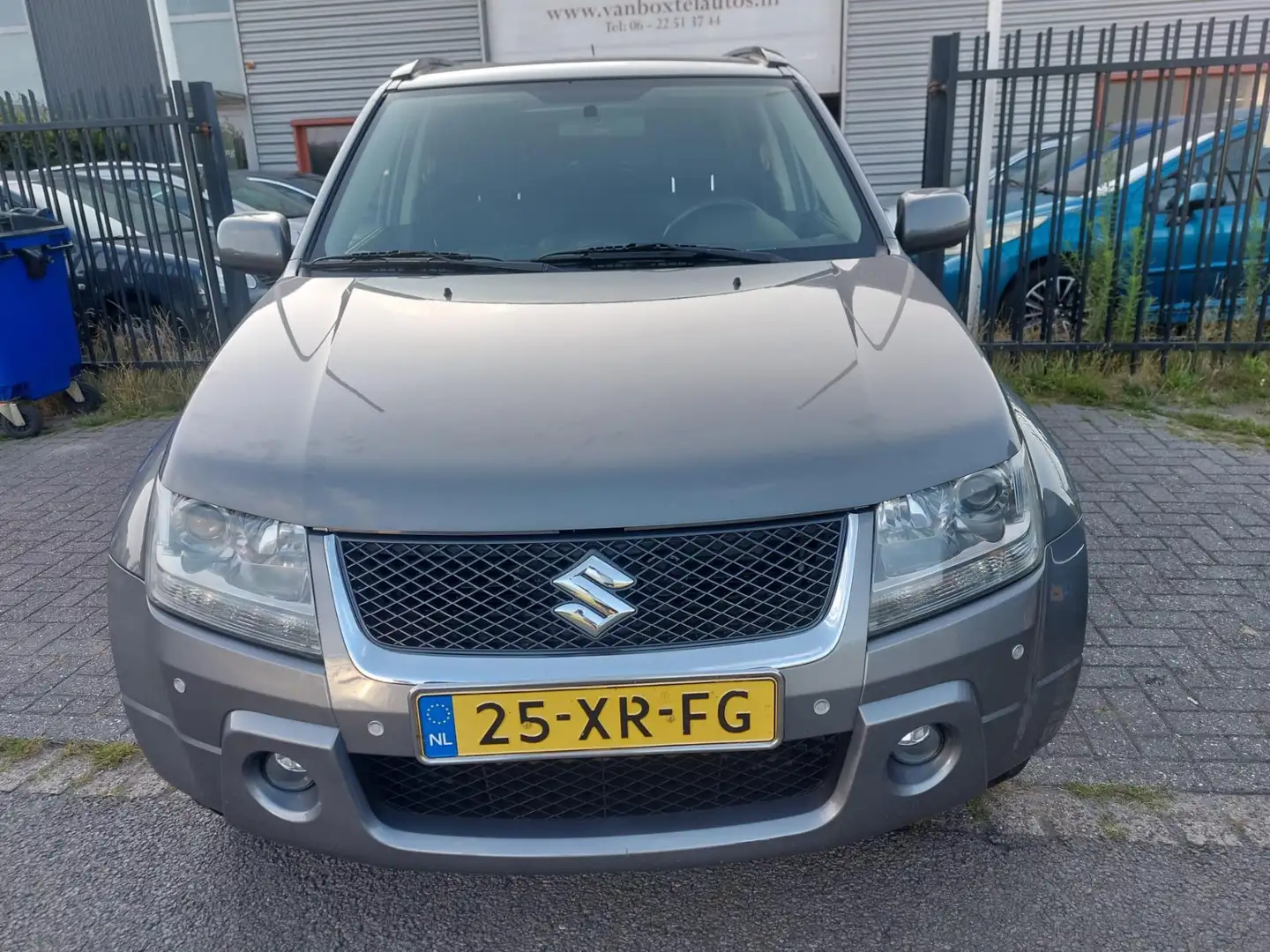 Suzuki Grand Vitara 2.0-16V Shogun 5 deurs automaat + climate control Grijs - 2