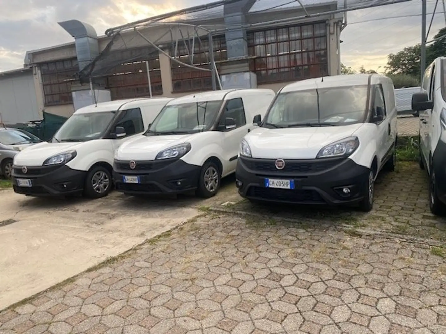 Fiat Doblo 1.3 MTJ 95 CV SX CARGO Wit - 1
