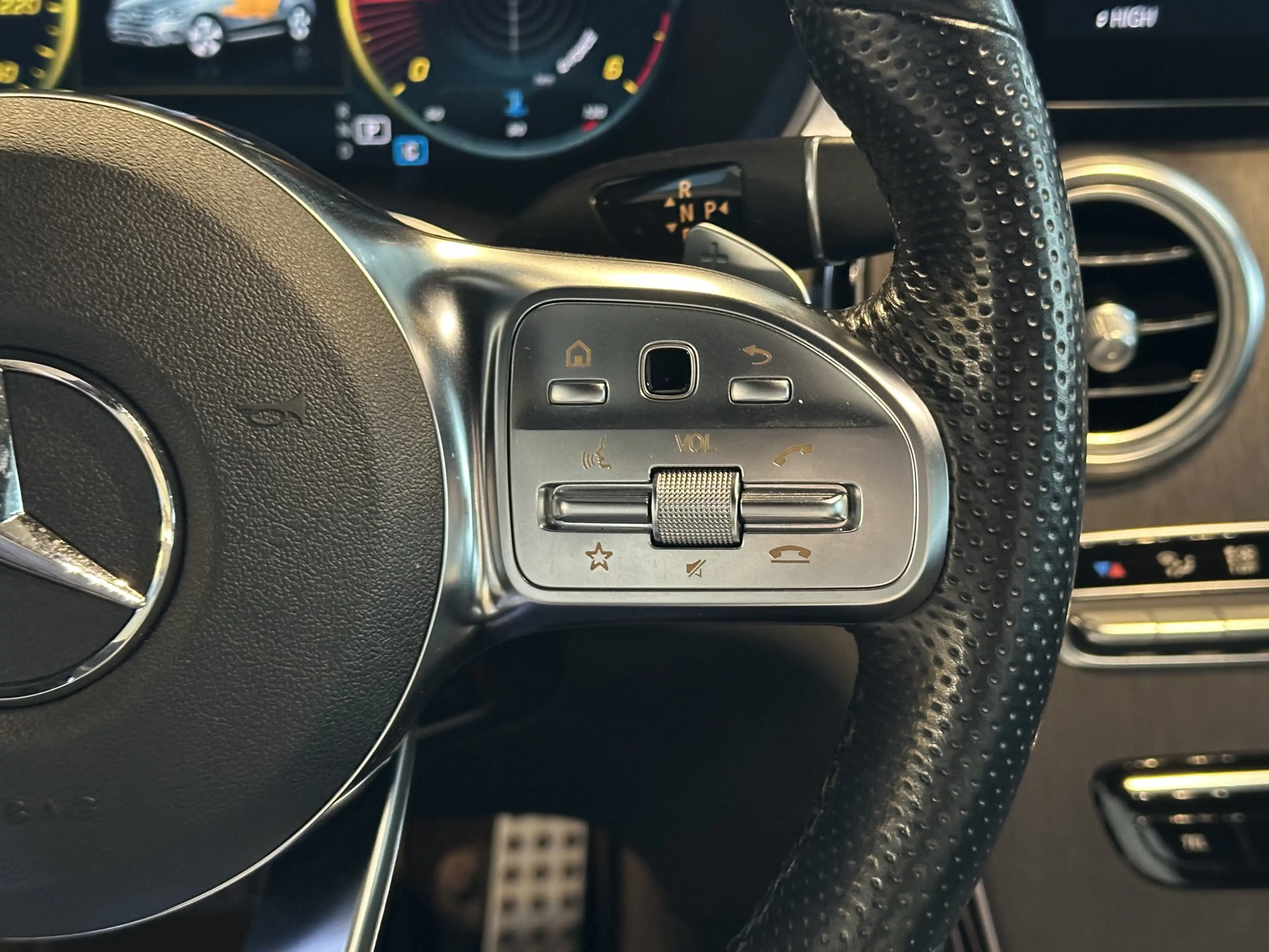 Mercedes-Benz GLC 400 d AMG-Line 4Matic Leder Navi Standheiz. — photo 14