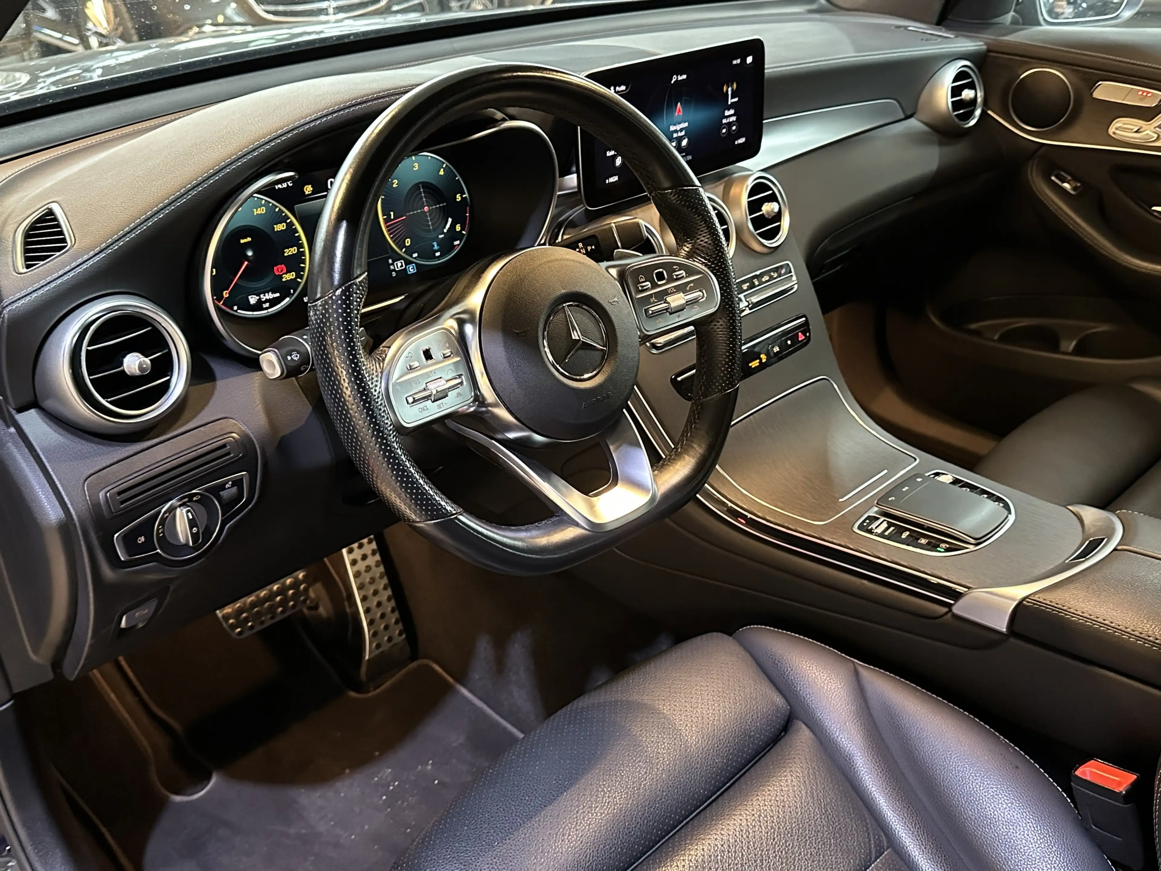 Mercedes-Benz GLC 400 d AMG-Line 4Matic Leder Navi Standheiz. — photo 10