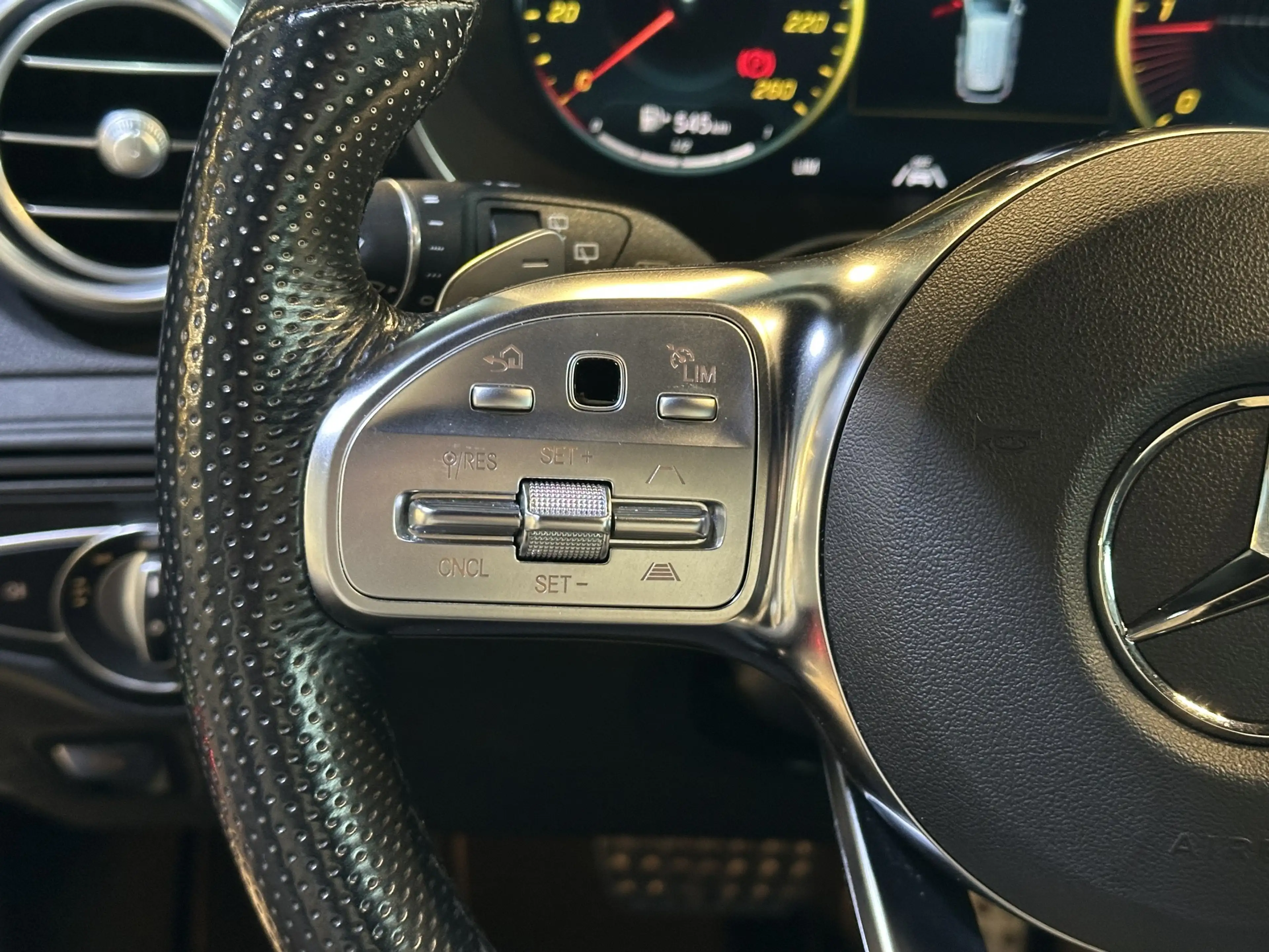 Mercedes-Benz GLC 400 d AMG-Line 4Matic Leder Navi Standheiz. — photo 13