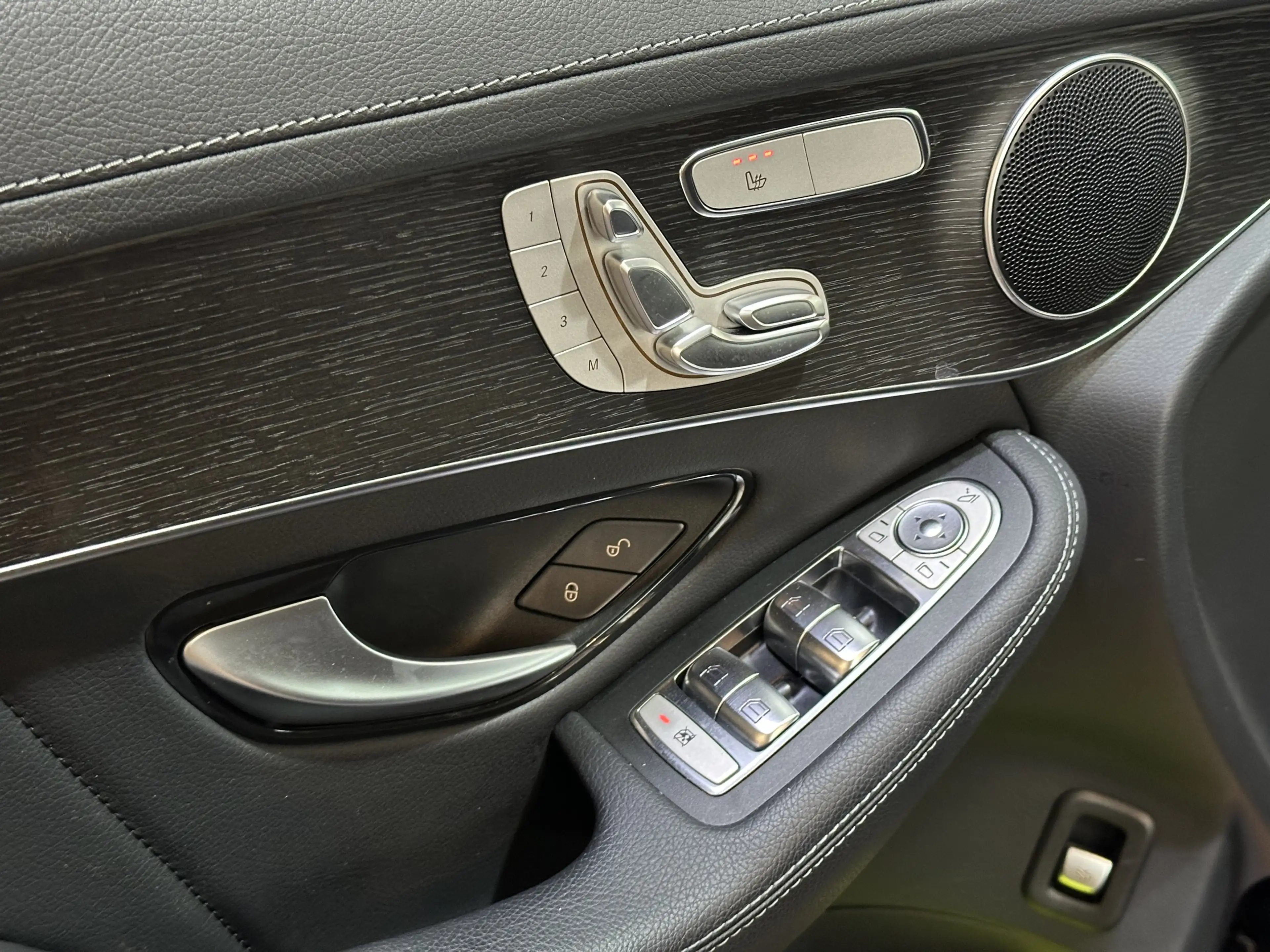 Mercedes-Benz GLC 400 d AMG-Line 4Matic Leder Navi Standheiz. — photo 9