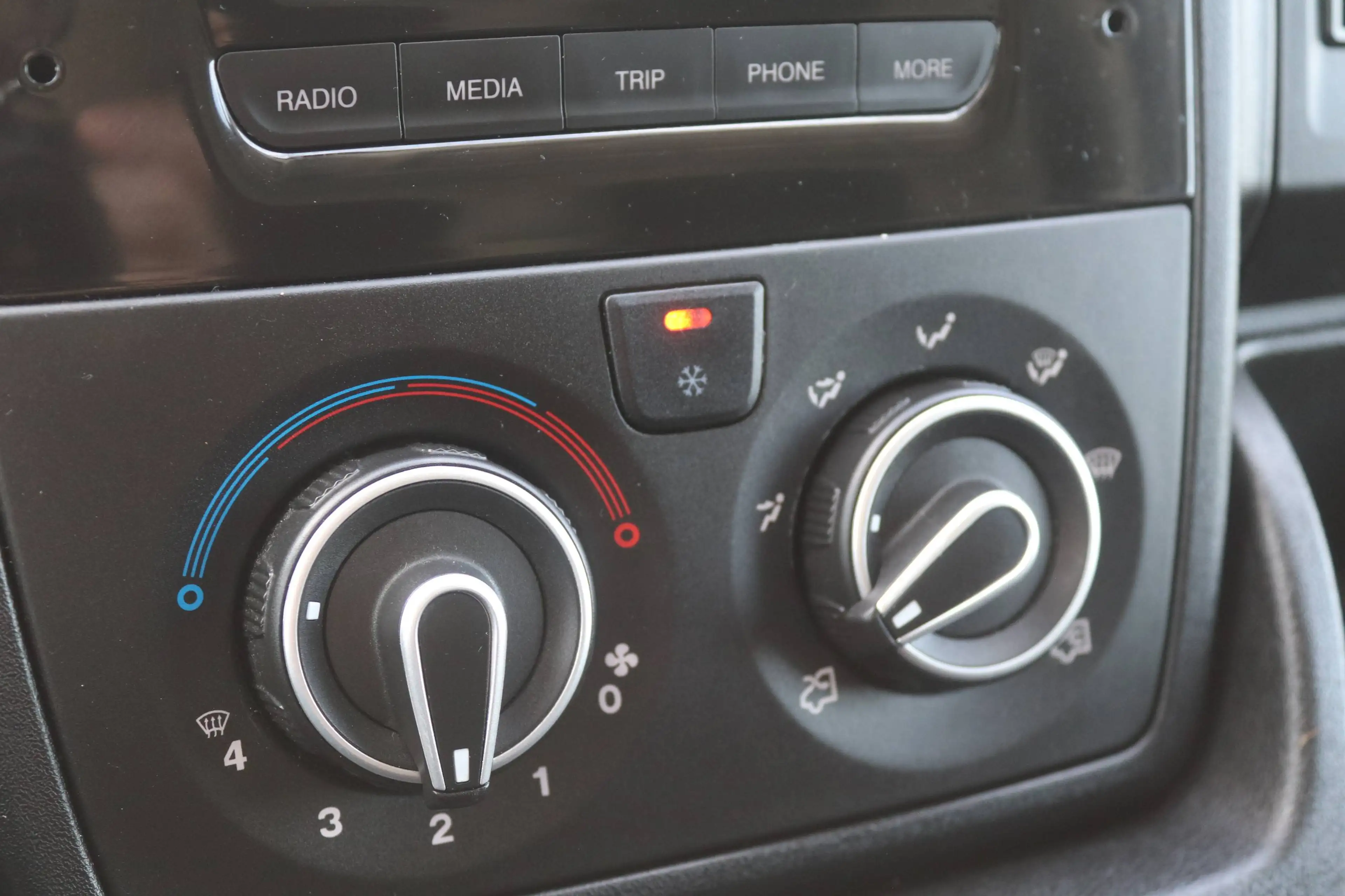 Peugeot Boxer L1H1 Kasten/€ 13.900,-netto/ TEL TEMP KLIMA — photo 14
