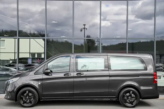 Mercedes-Benz Vito view 6
