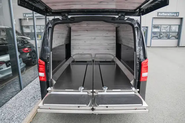 Mercedes-Benz Vito view 12