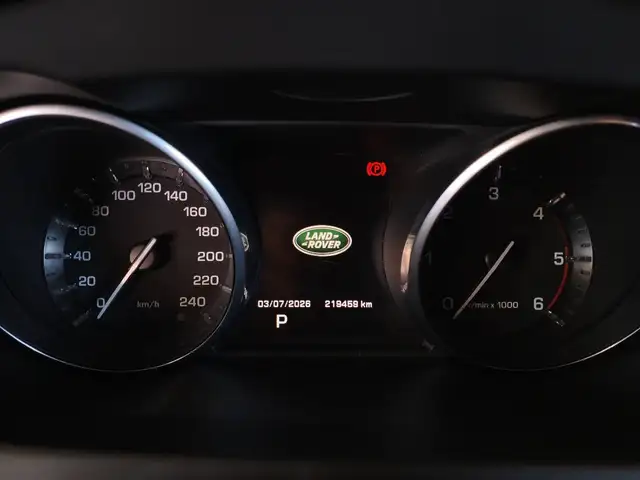 Land Rover Discovery Sport view 19
