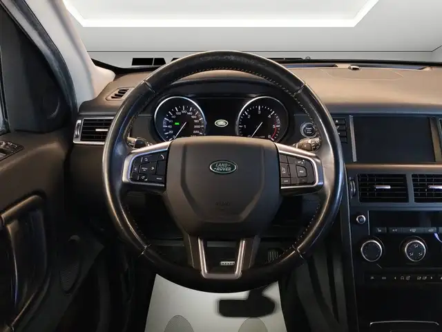Land Rover Discovery Sport view 15