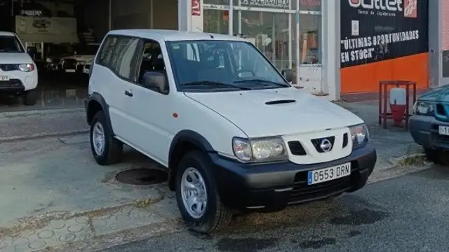 Nissan Terrano 2.7 TDI Sport