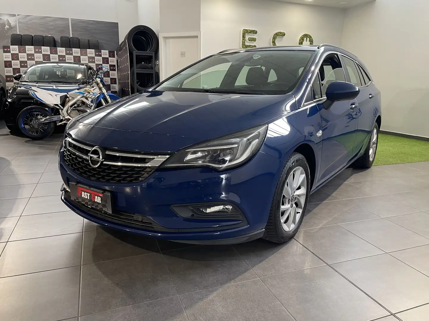 Opel Astra 1.6 CDTi 110CV Start&Stop Sports Tourer Business Blue - 1