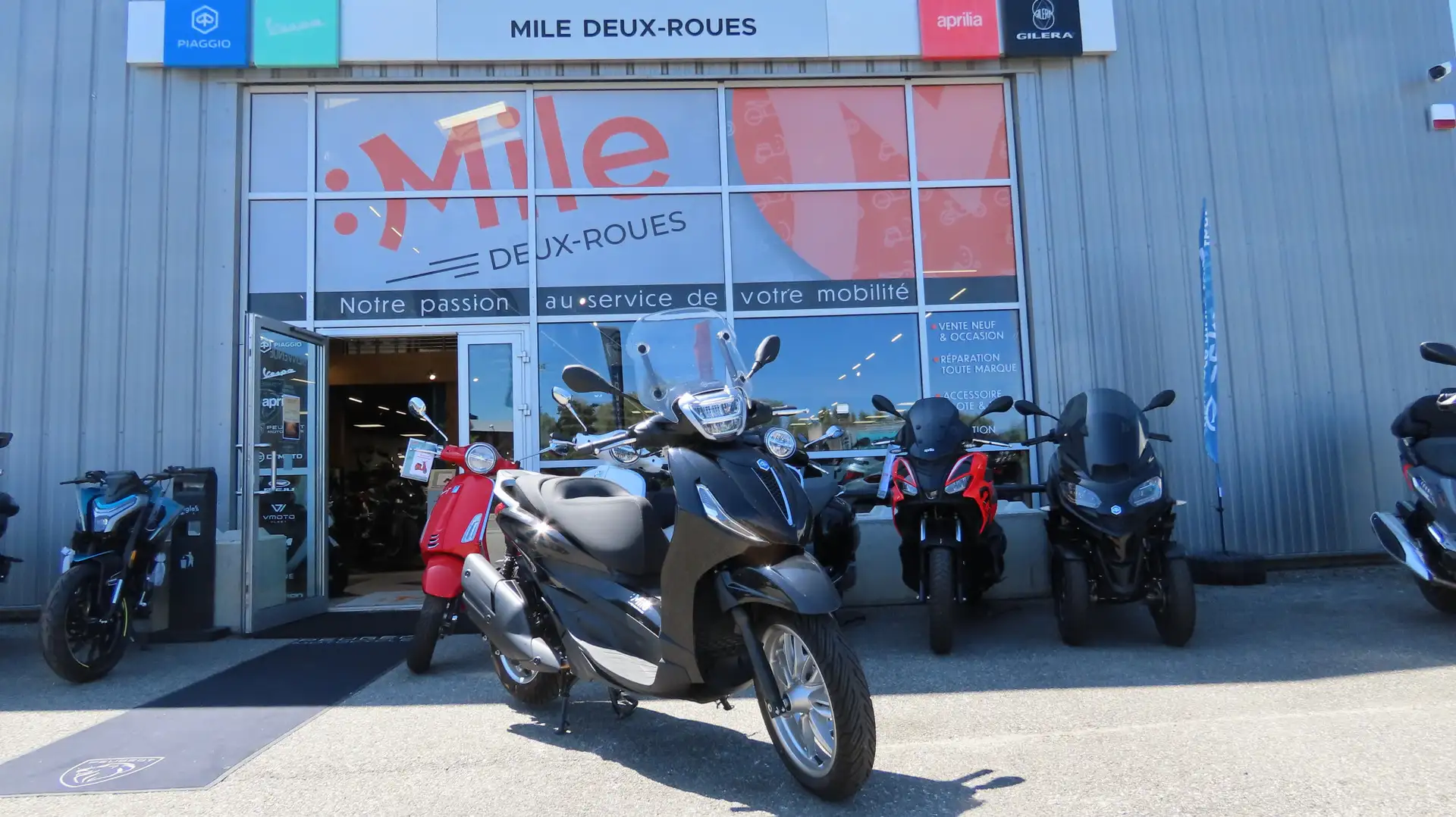 Piaggio Beverly 400 - 1