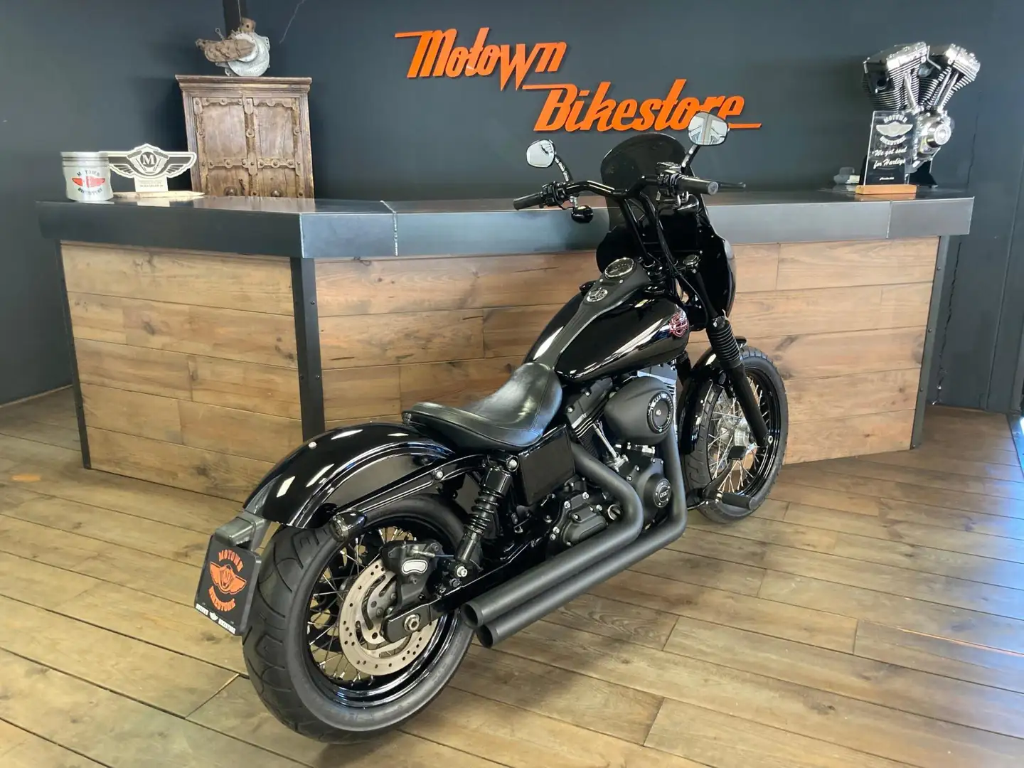 Harley-Davidson Dyna Street Bob FXDB 103 Club Style Black Edition Vance & Hines Zwart - 2
