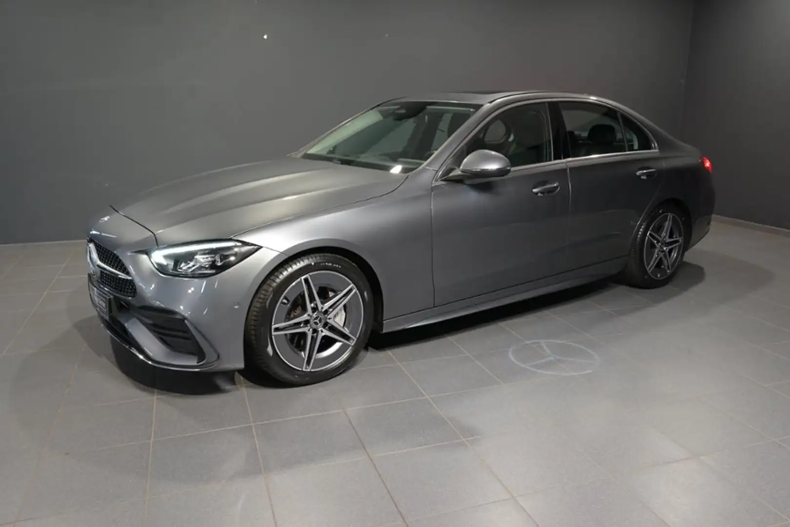 Mercedes-Benz C 200 AMG SpurW PDC SHZ LED LM SpurH Sport SD Grau - 1