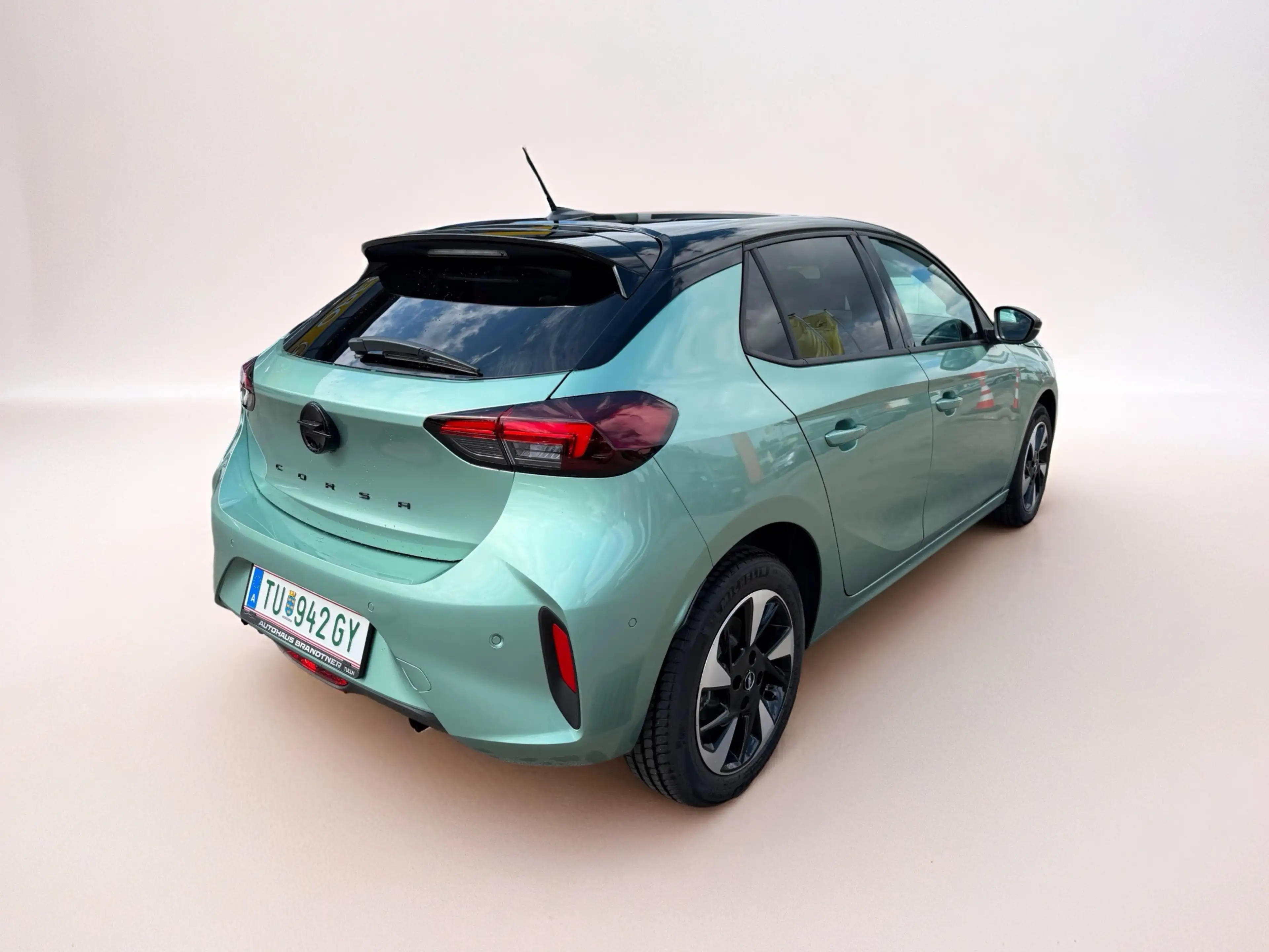 Opel Corsa-e e YES — photo 10
