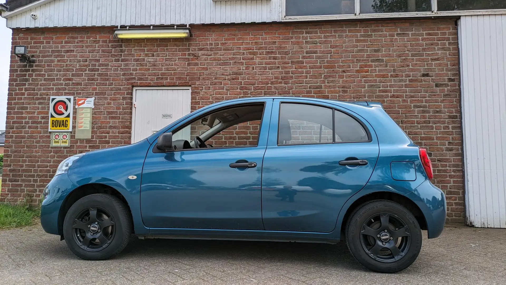Nissan Micra 1.2 Visia Pack - airco - 5drs. Blauw - 1
