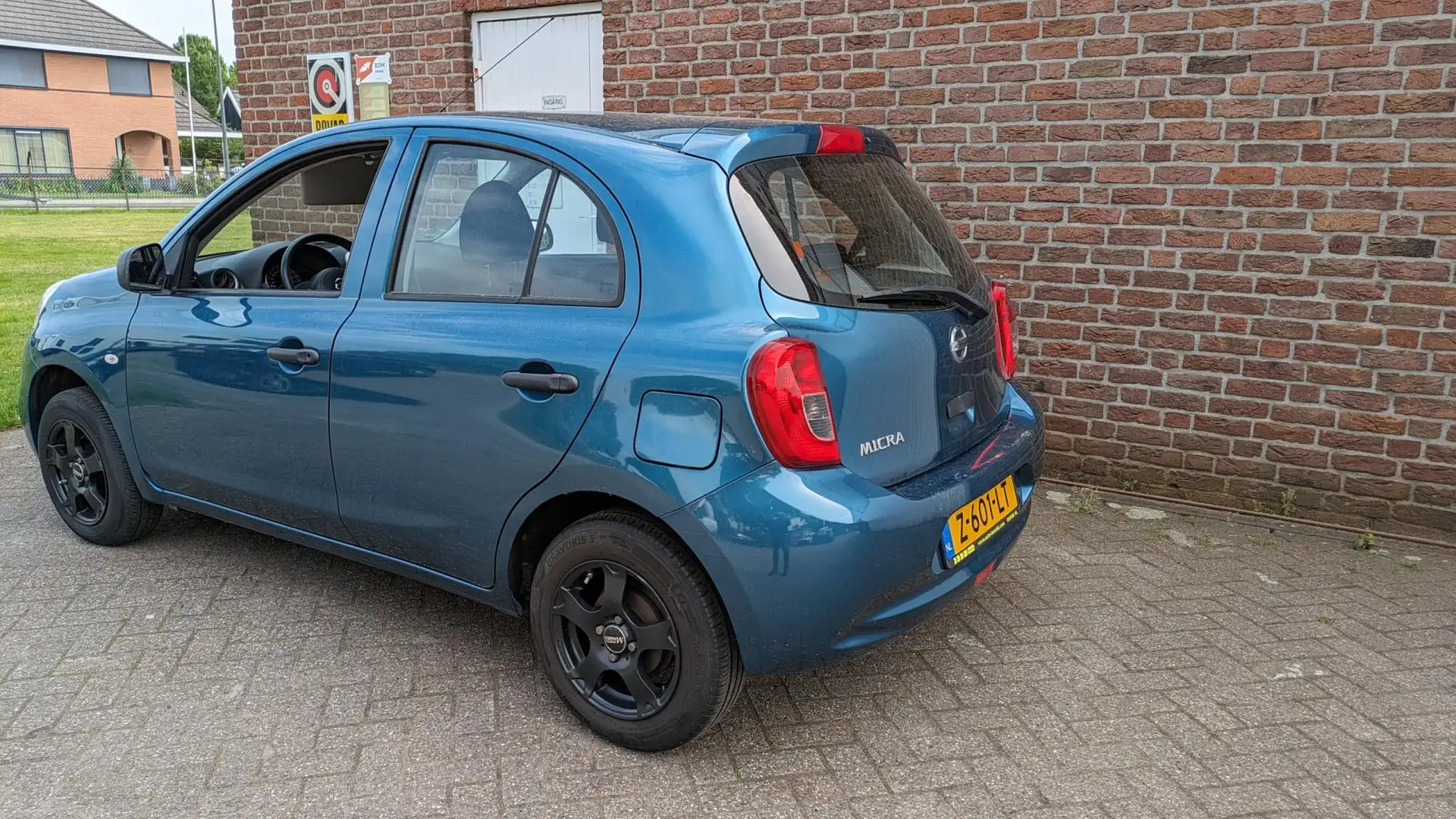 Nissan Micra 1.2 Visia Pack - airco - 5drs. Blauw - 2