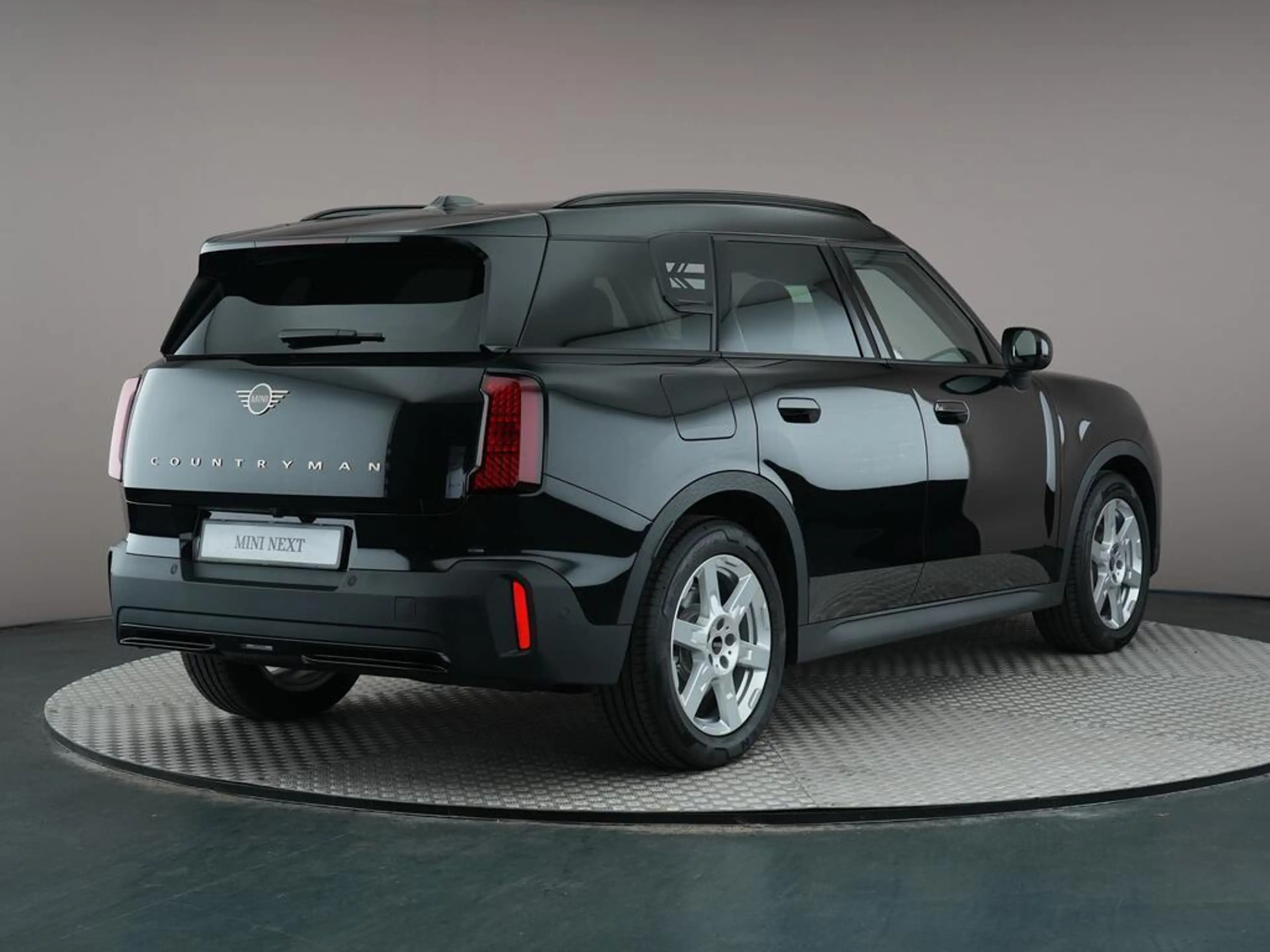 MINI Countryman E | Pakket M Plus + Classic Uitvoering — photo 2